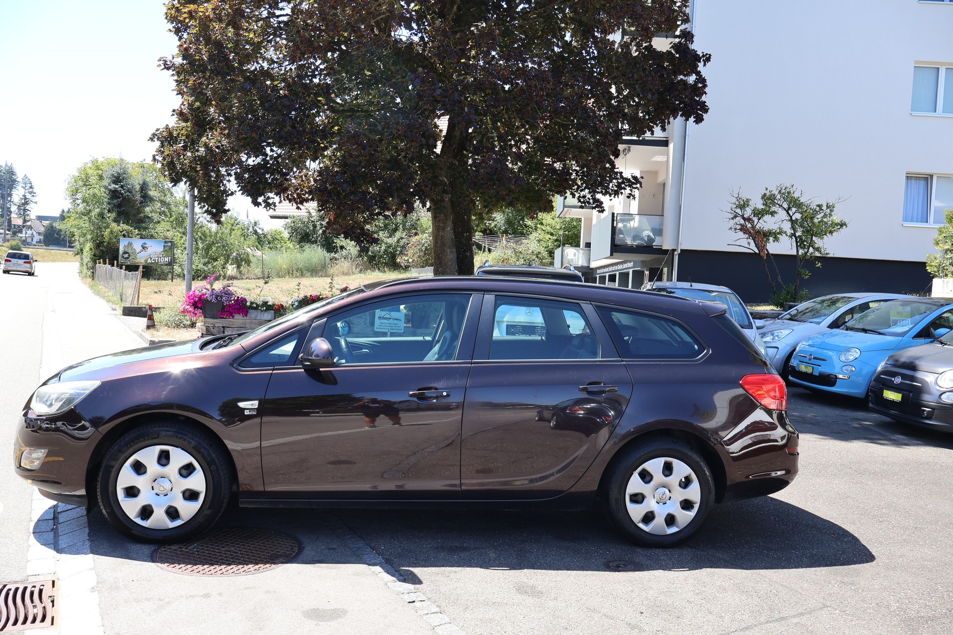 OPEL Astra SportsTourer 1.4i 16V Turbo Automatic-image-2