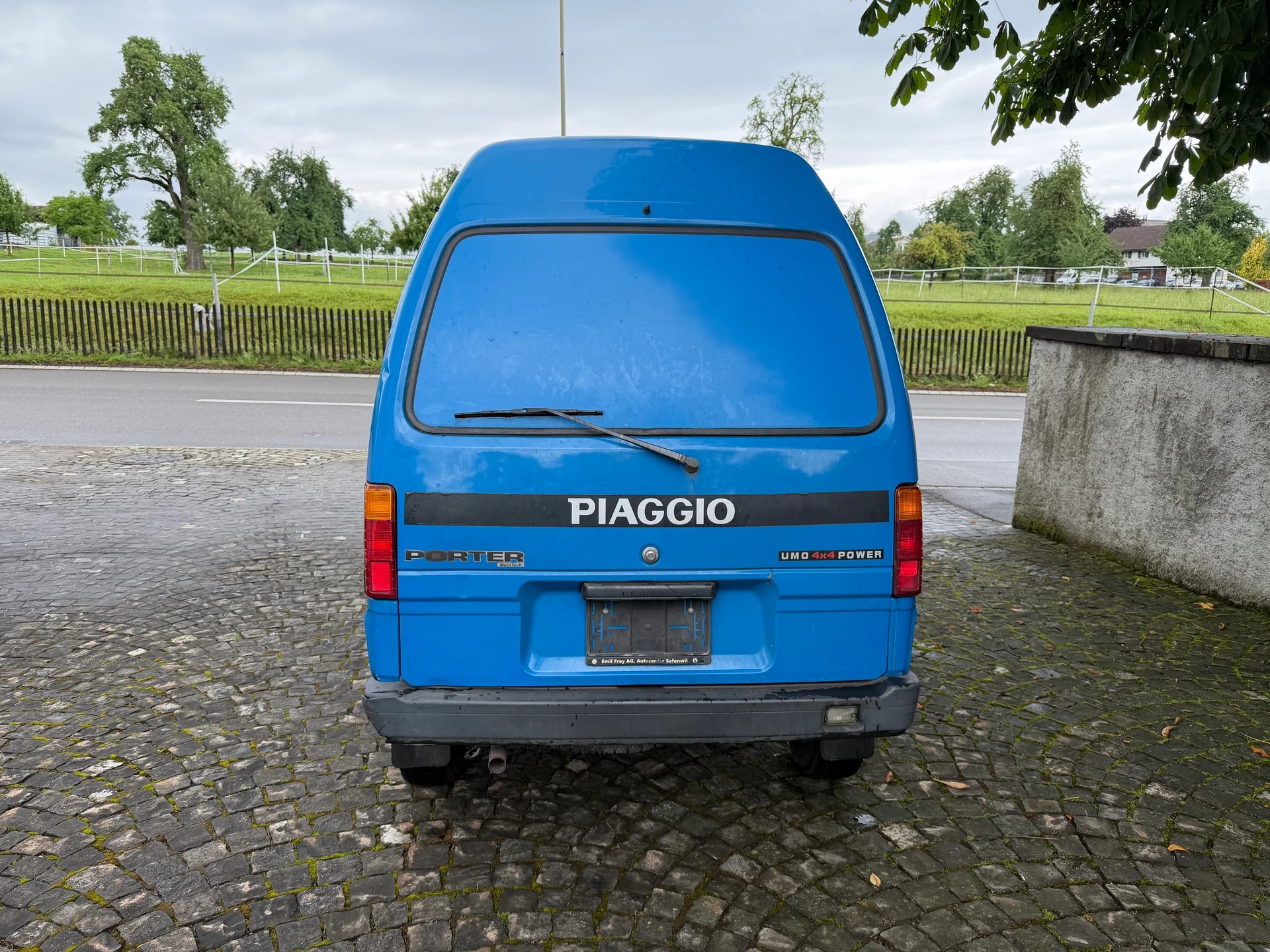 PIAGGIO Porter 1.3 4x4 Umo 4x4 / Kasten / 1 Hand / CH-Fahrzeug / Schiebetür links & rechts-image-6