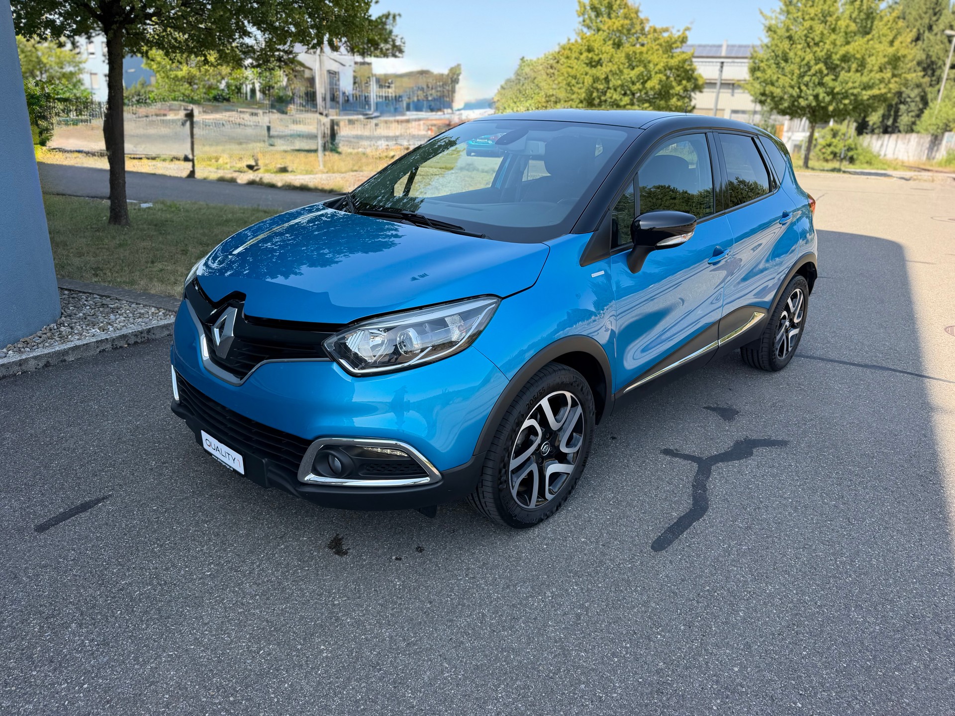 RENAULT Captur 1.2 T 16V Swiss Edition EDC