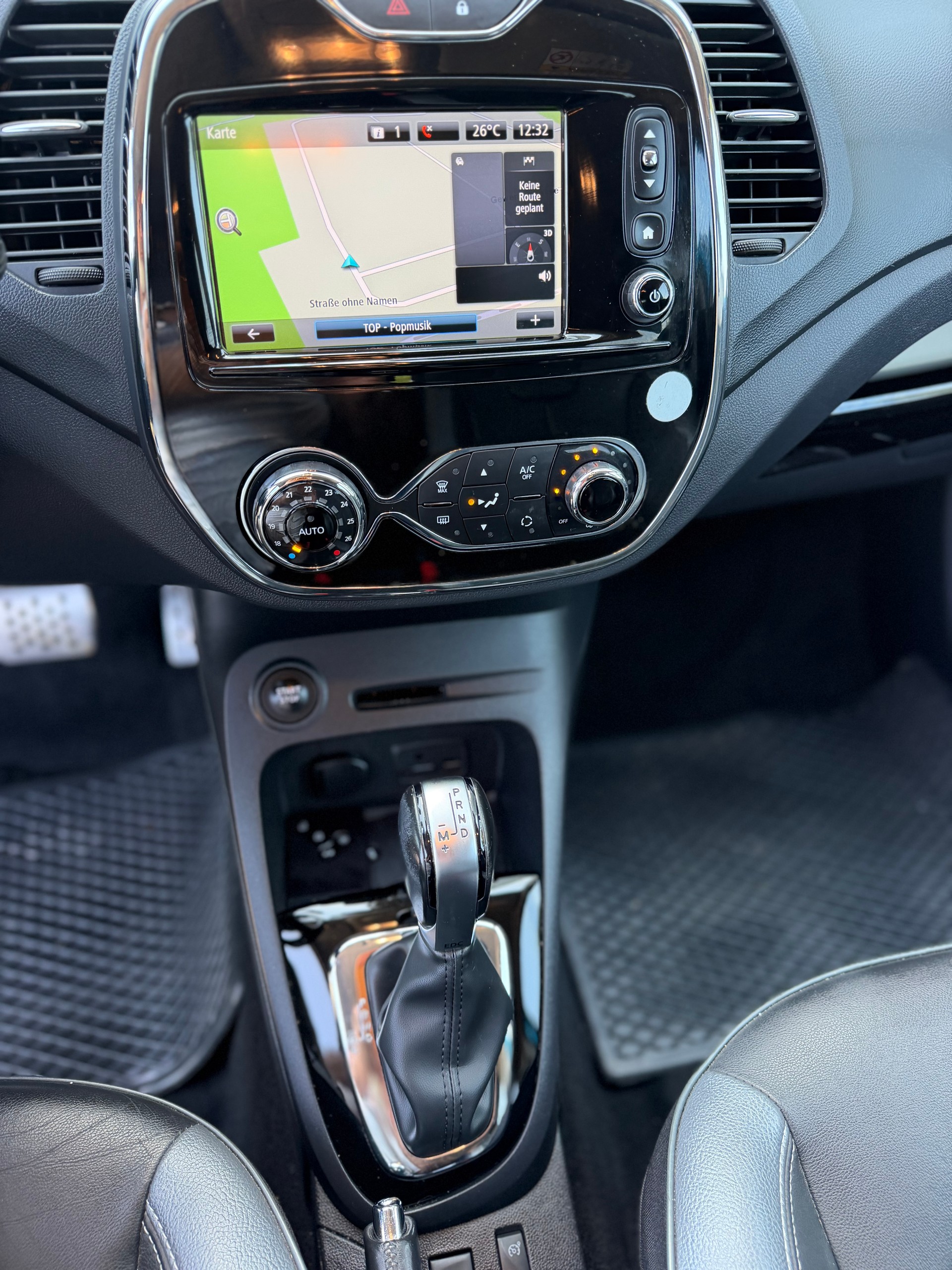 RENAULT Captur 1.2 T 16V Swiss Edition EDC-image-17