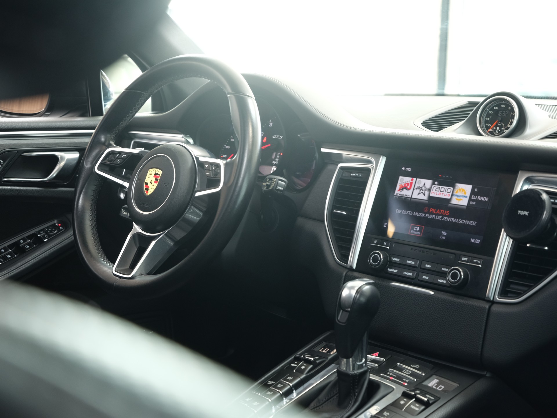 PORSCHE Macan GTS PDK *Bose* *Panorama* *Sportabgassanlage*-image-30