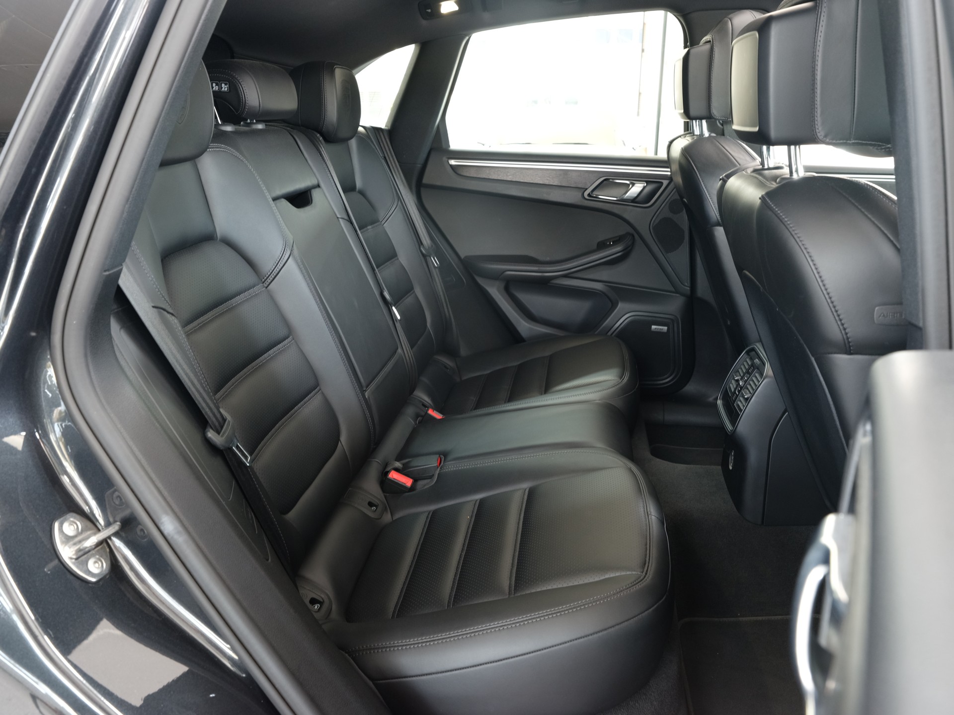 PORSCHE Macan GTS PDK *Bose* *Panorama* *Sportabgassanlage*-image-29