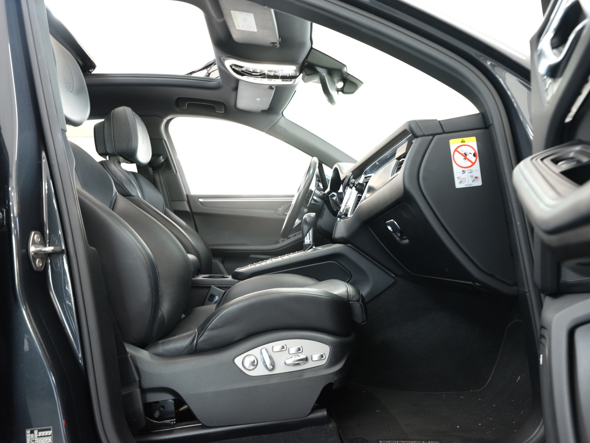 PORSCHE Macan GTS PDK *Bose* *Panorama* *Sportabgassanlage*-image-32