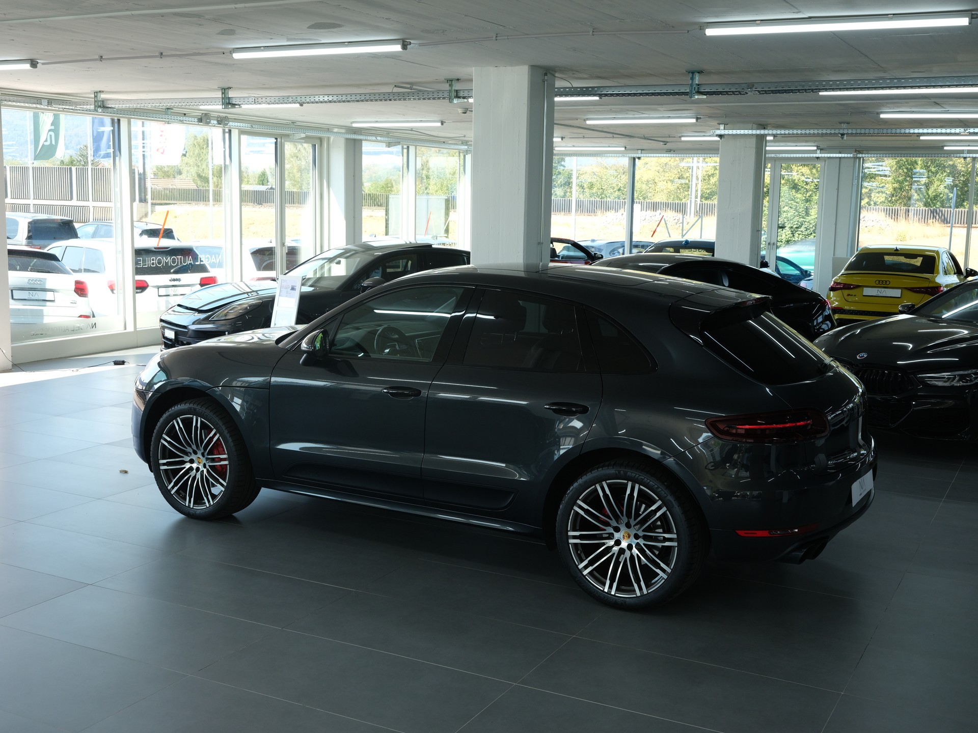 PORSCHE Macan GTS PDK *Bose* *Panorama* *Sportabgassanlage*-image-17