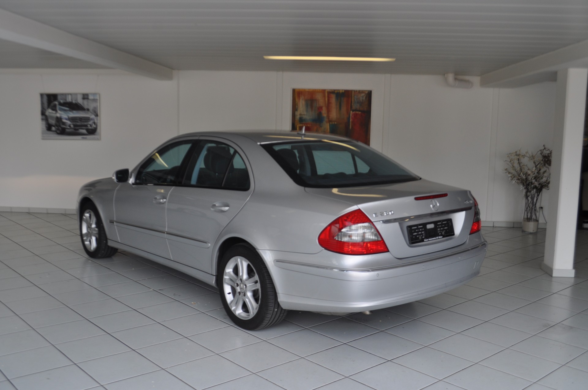 MERCEDES-BENZ E 350 Avantgarde 4Matic Automatic-image-1