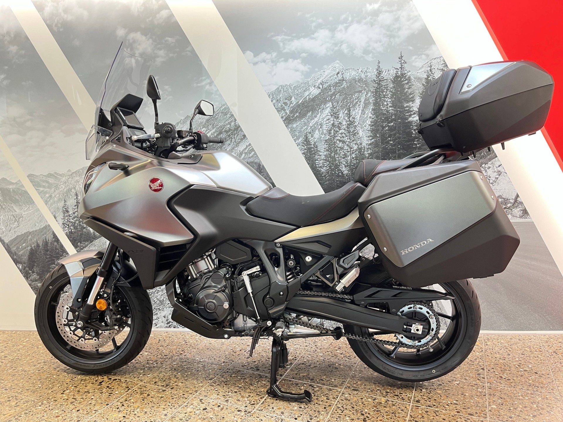 HONDA NT 1100-image-1