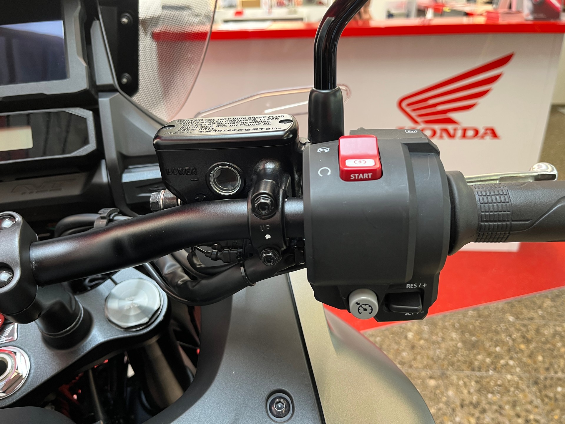 HONDA NT 1100-image-9