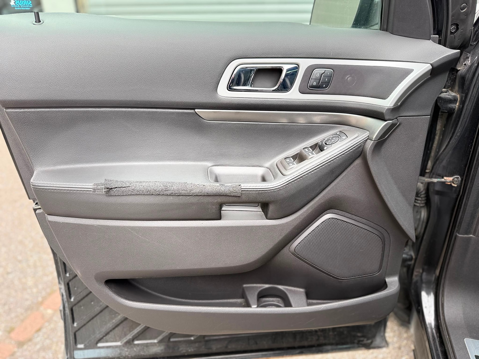 FORD EXPLORER-image-7