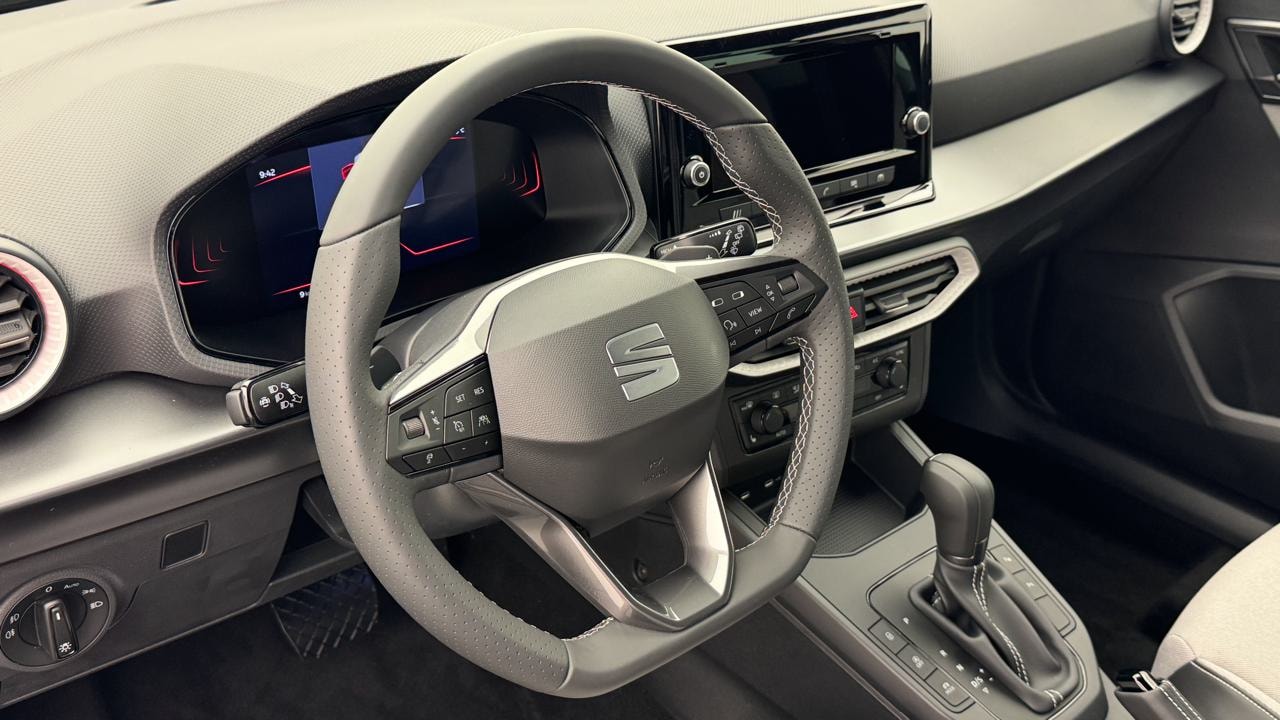 SEAT Arona 1.5 Eco TSI FR DSG-image-6