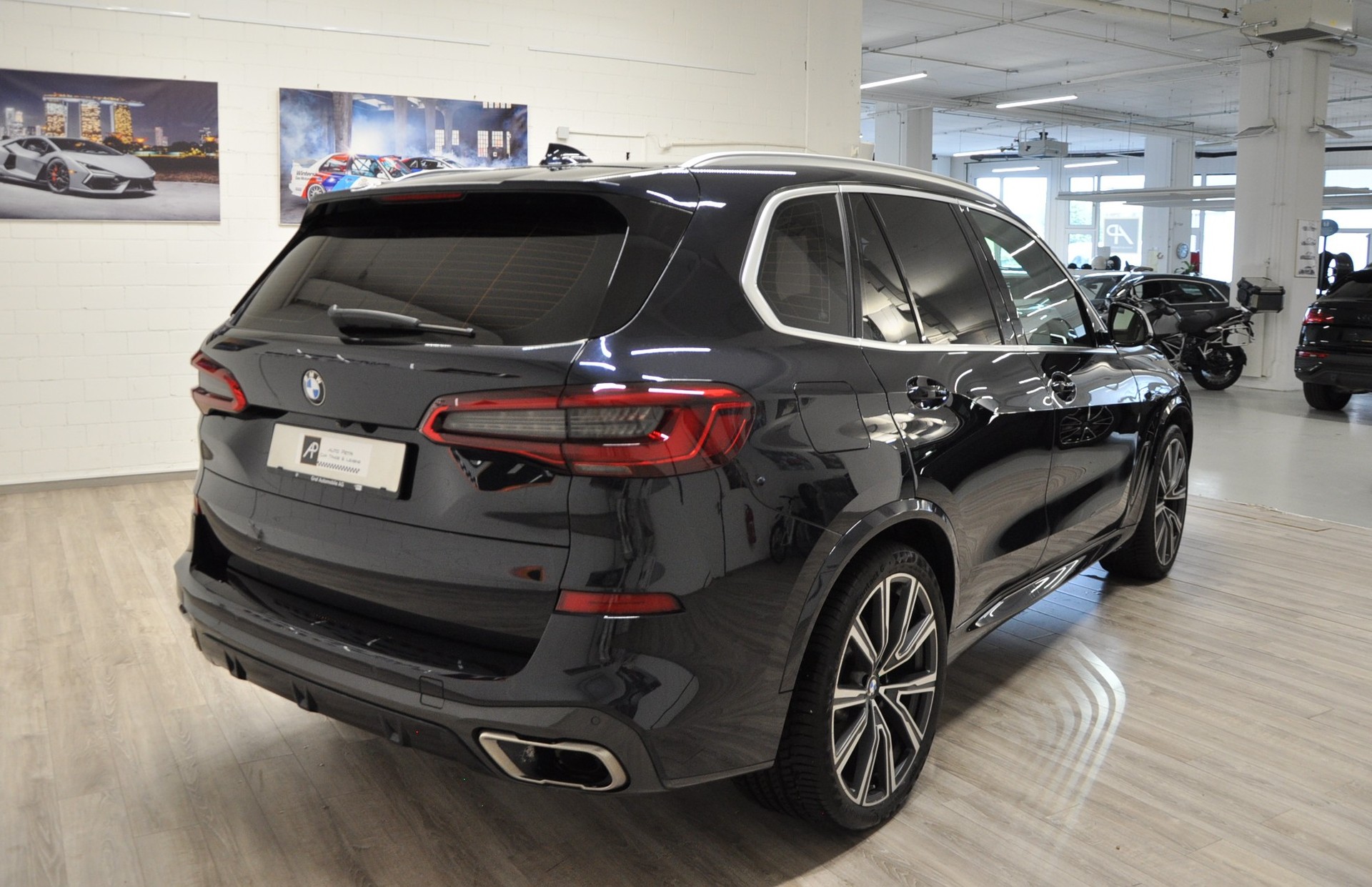 BMW X5 xDrive M50d Steptronic-showroom-element-3