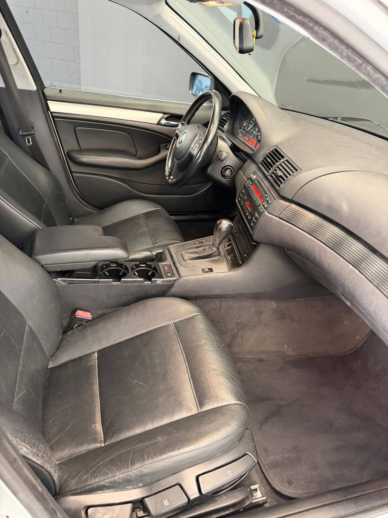 BMW 325i ***CH-Fahrzeug*** mit Sitzheizung-image-11