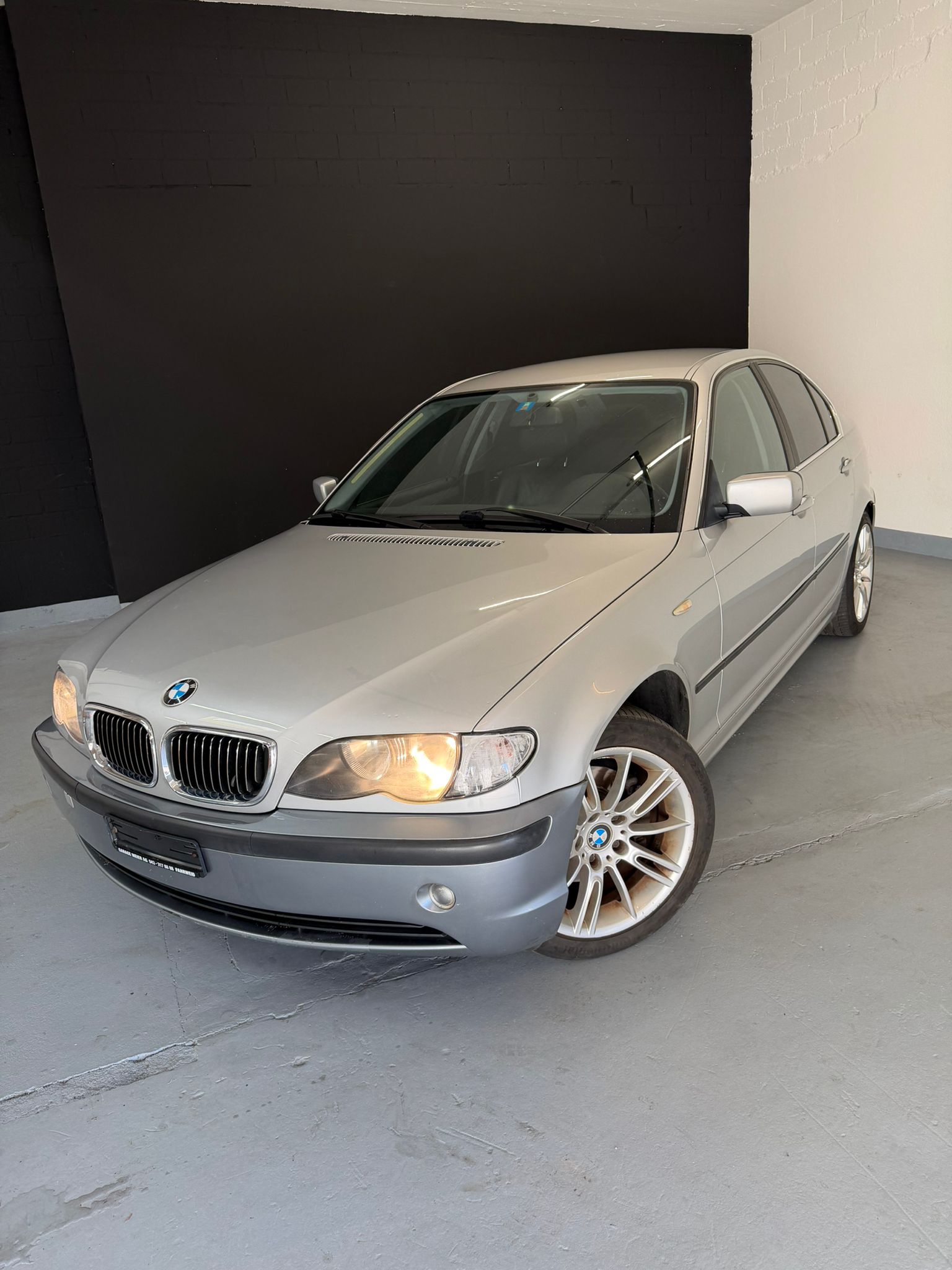 BMW 325i ***CH-Fahrzeug*** mit Sitzheizung-showroom-element-2