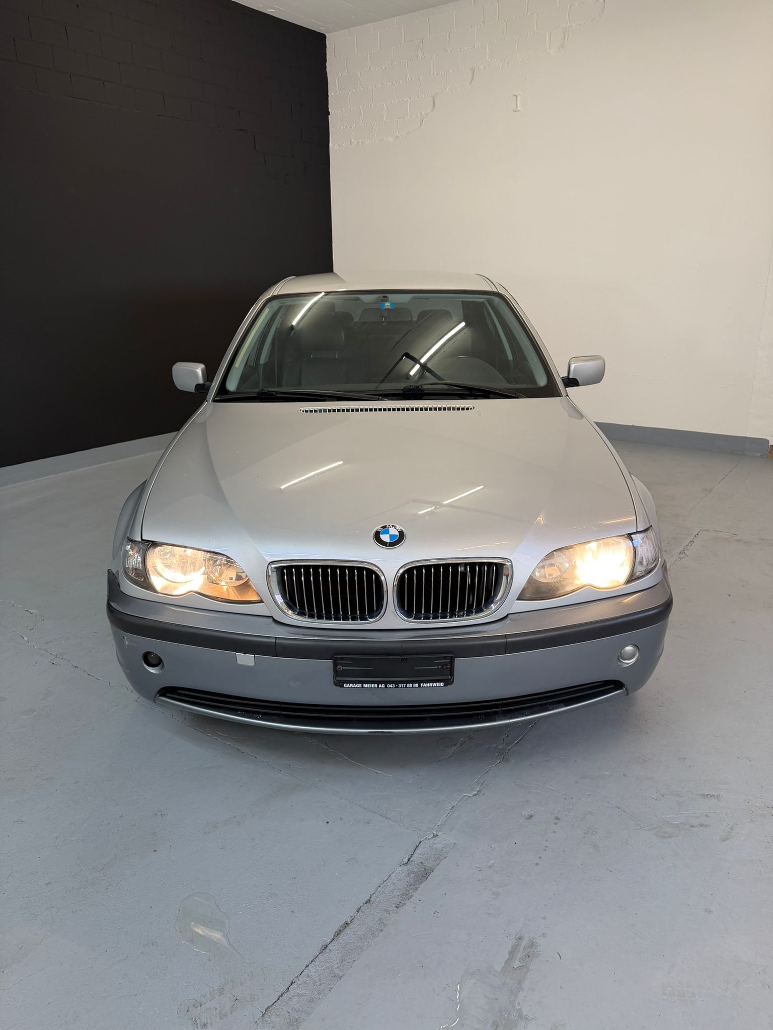 BMW 325i ***CH-Fahrzeug*** mit Sitzheizung-showroom-element-1