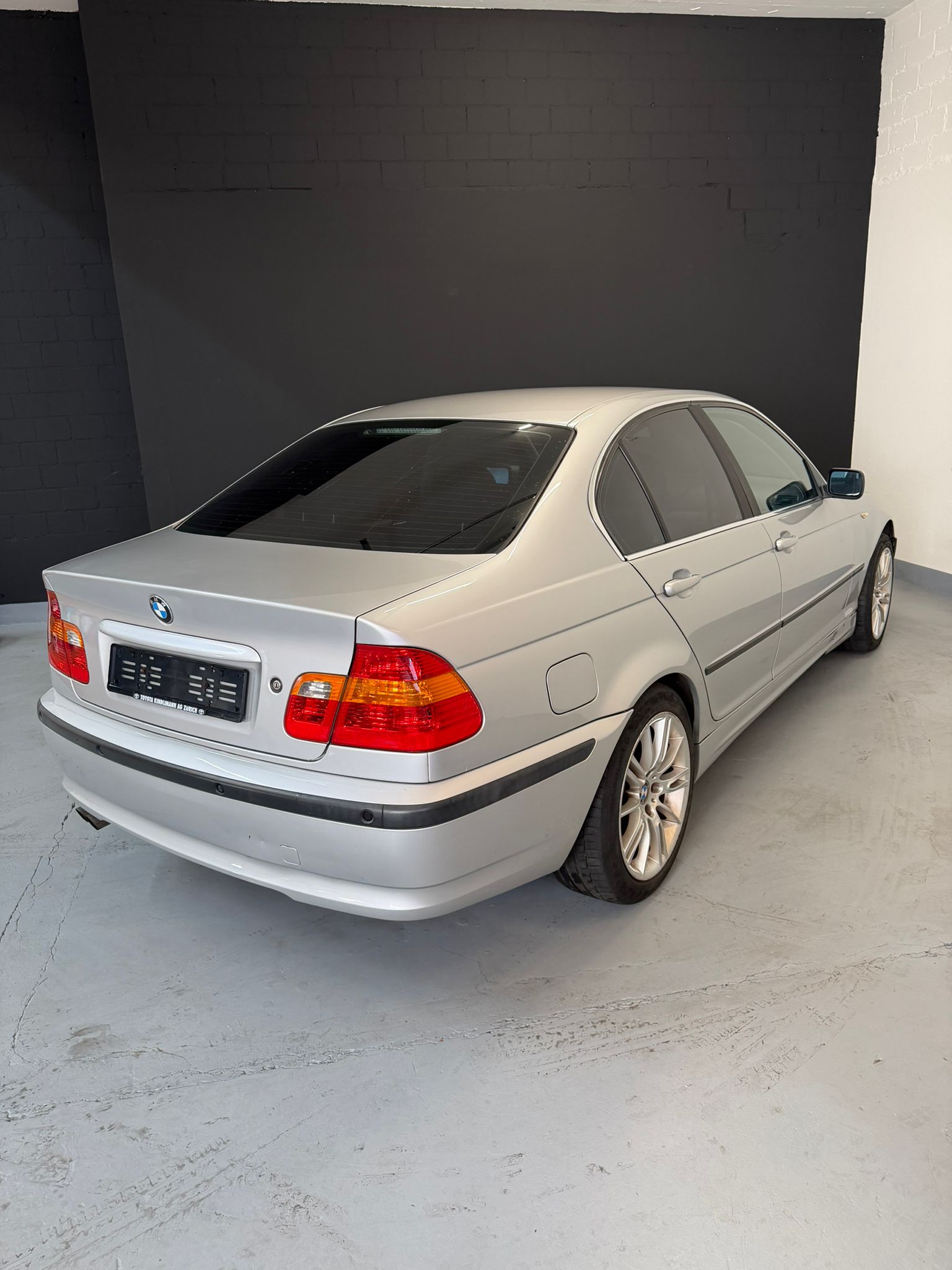 BMW 325i ***CH-Fahrzeug*** mit Sitzheizung-image-6