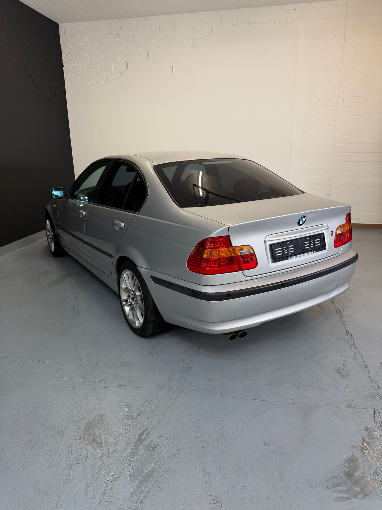 BMW 325i ***CH-Fahrzeug*** mit Sitzheizung-showroom-element-3