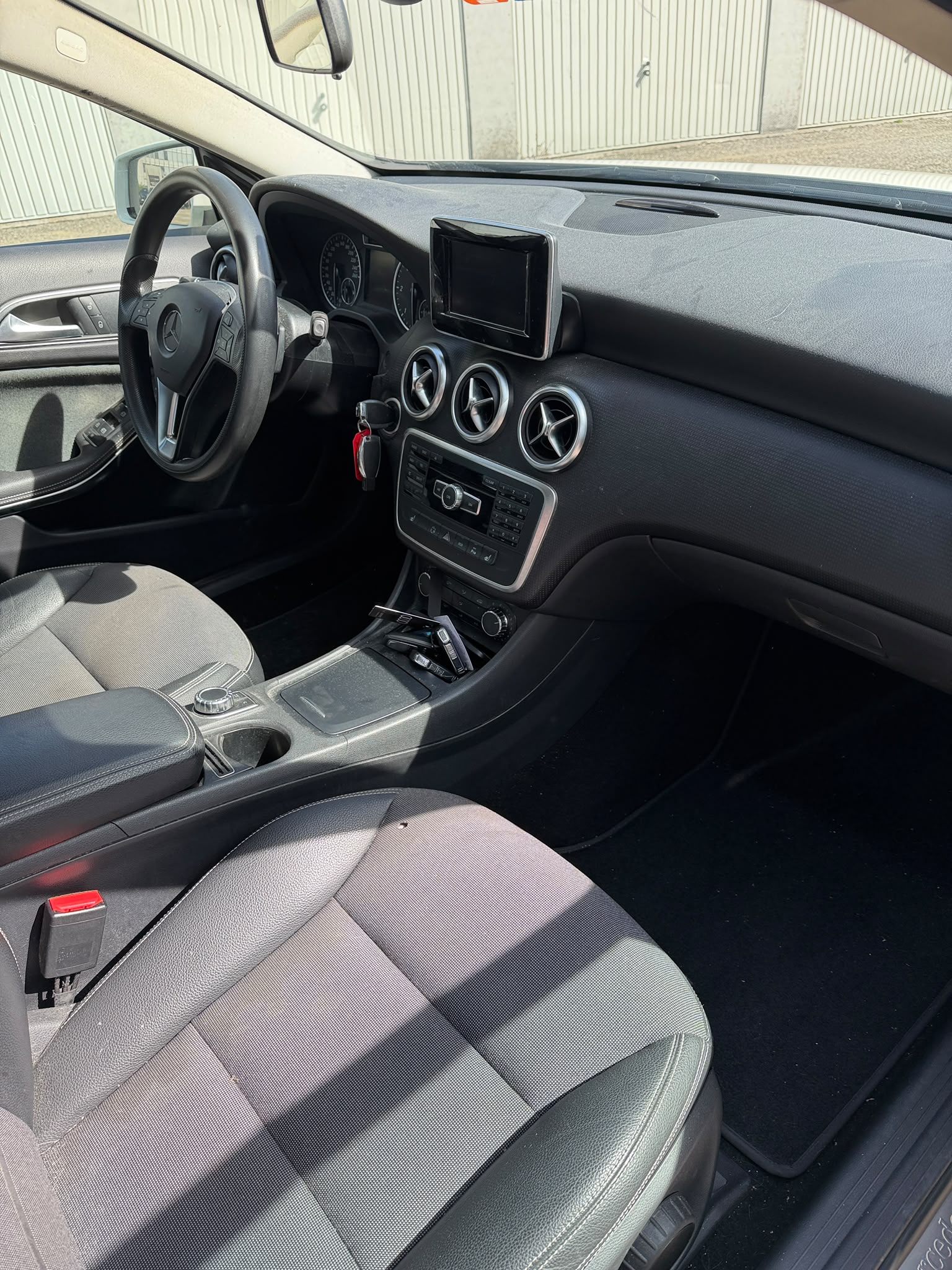 MERCEDES-BENZ A 160 CDI 7G-DCT-image-10