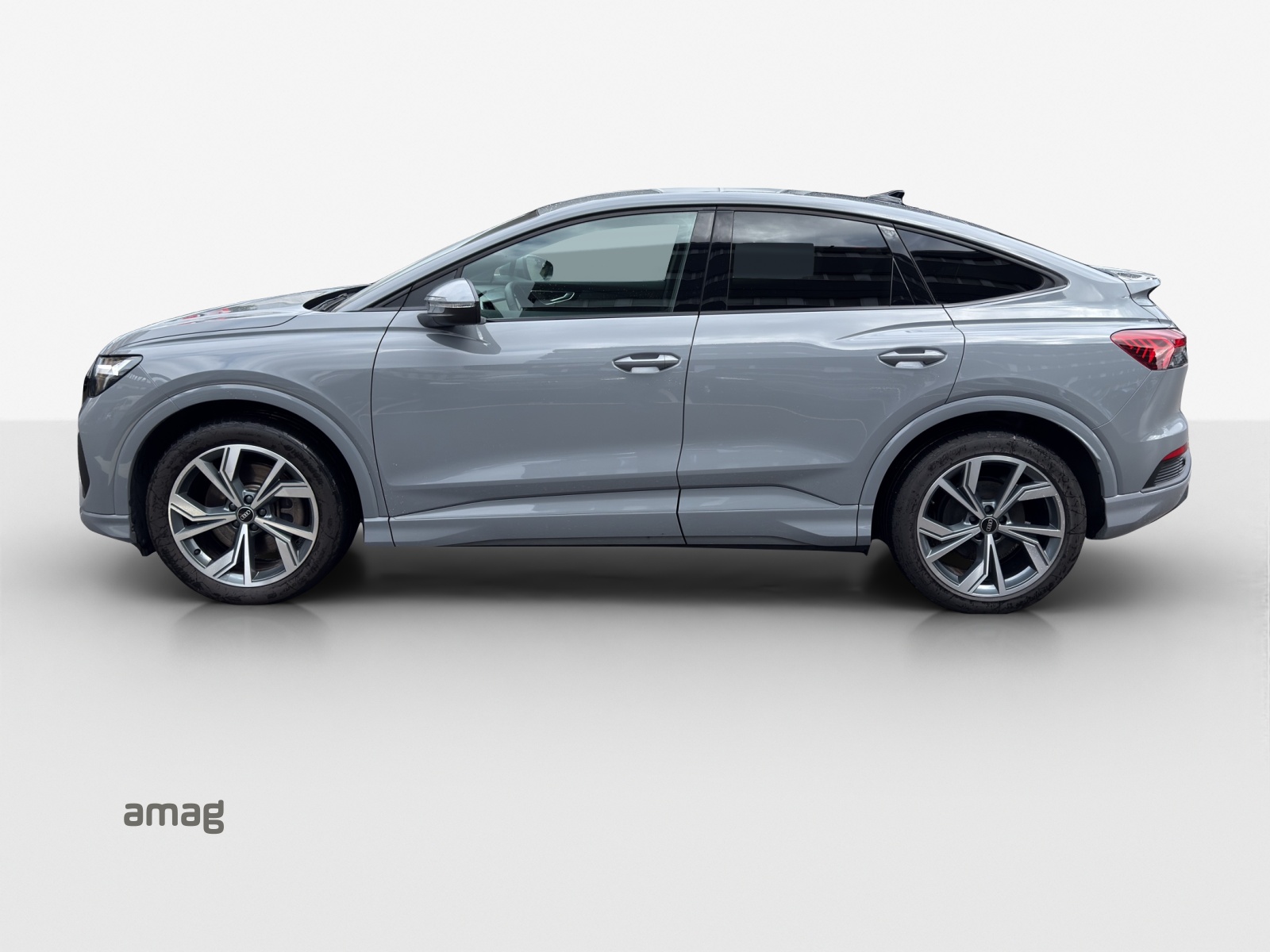 AUDI Q4 Sportback e-tron 40-showroom-element-1