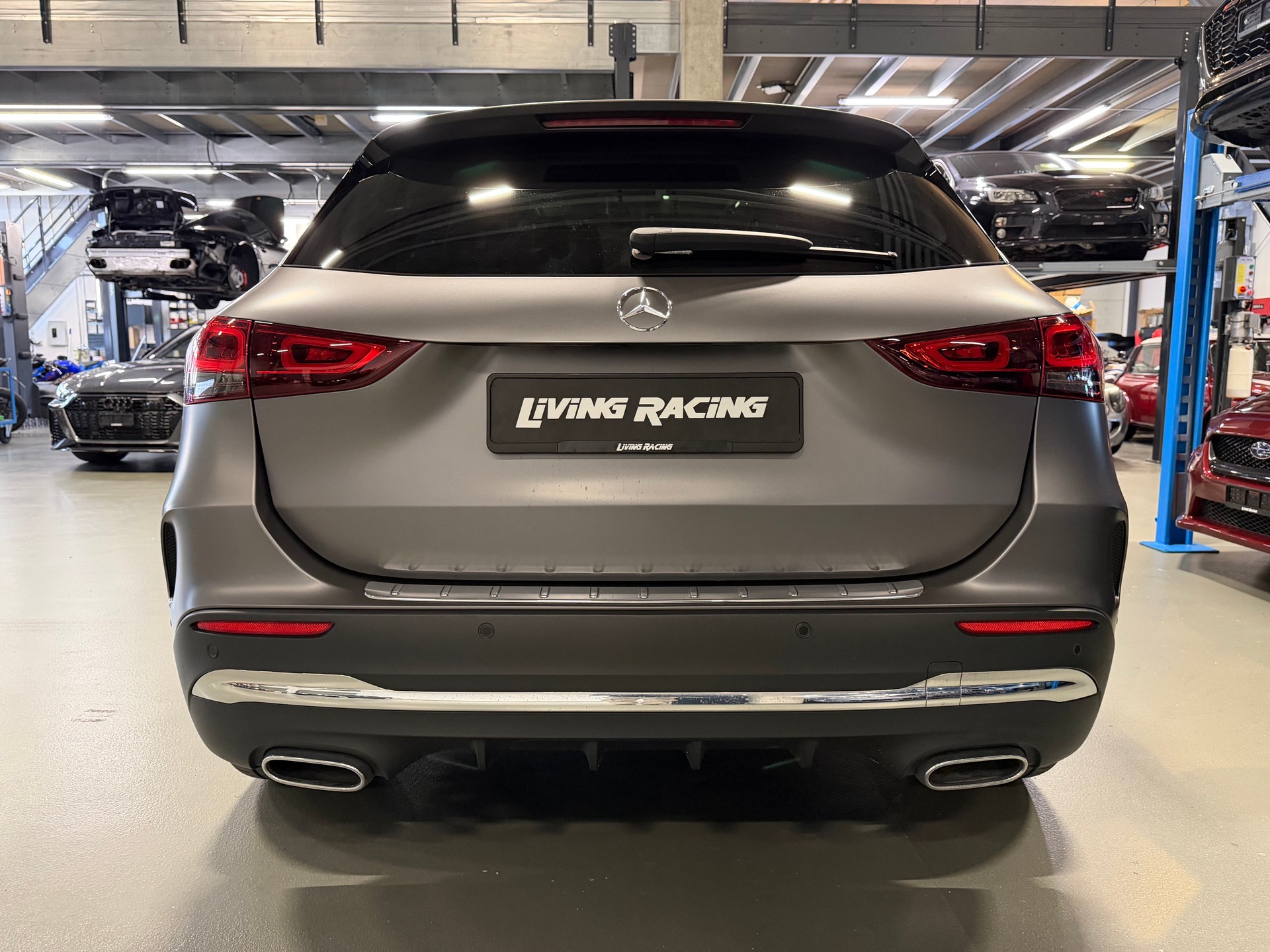 MERCEDES-BENZ GLA 200 AMG Line 7G-DCT *CH VHC*-showroom-element-3