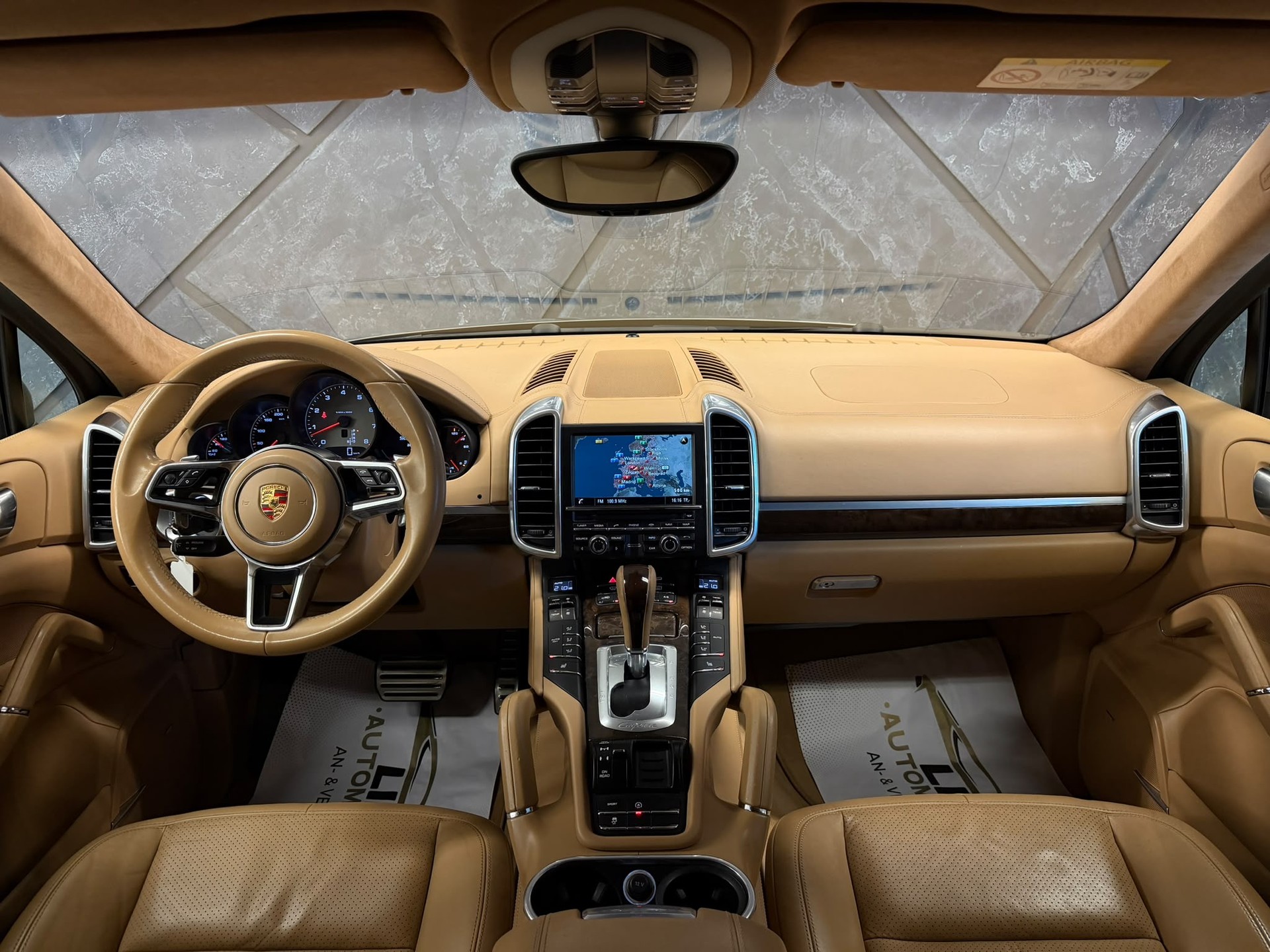 PORSCHE Cayenne S-image-8