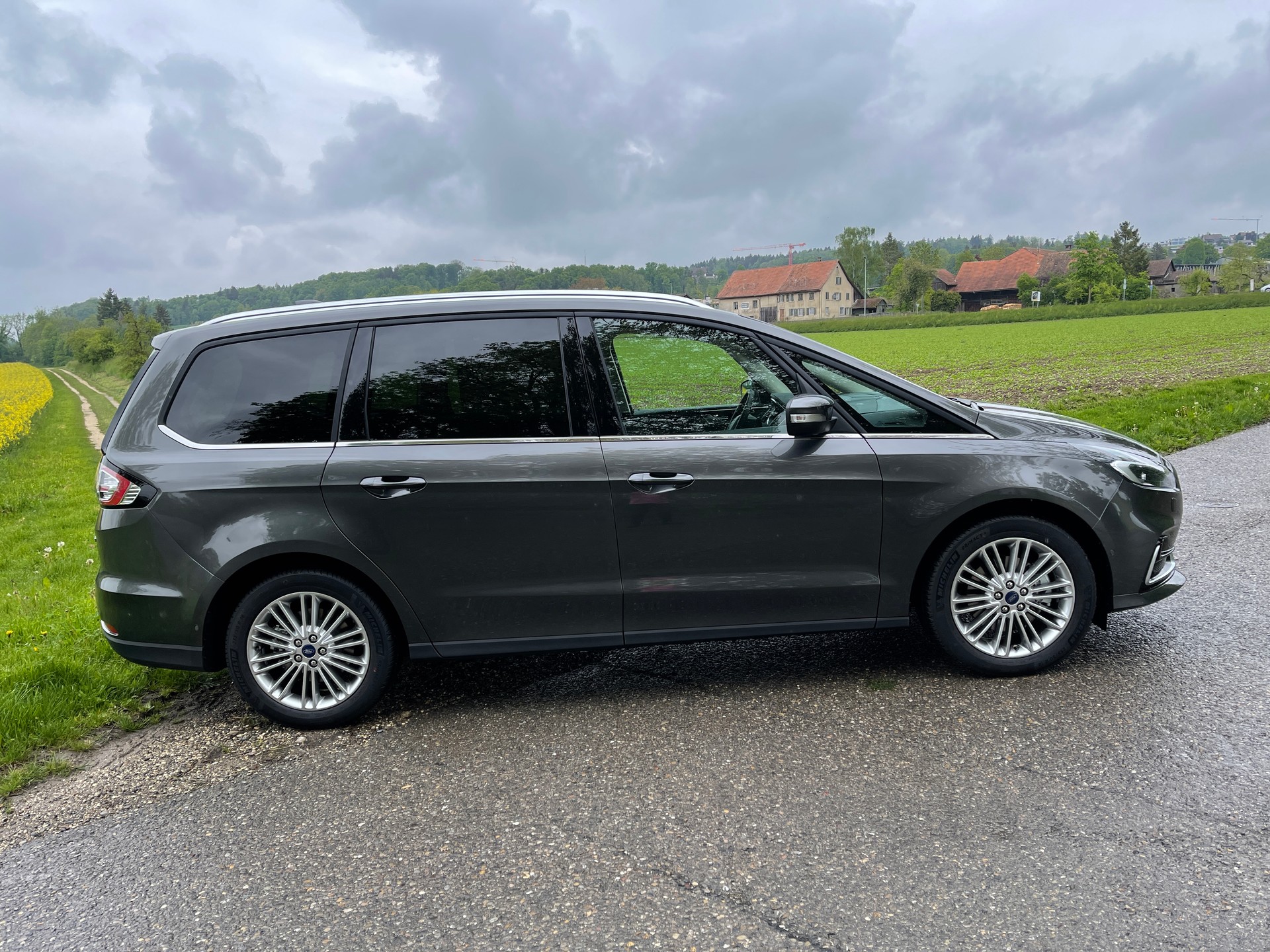 FORD Galaxy 2.5 Hybrid Vignale 7P