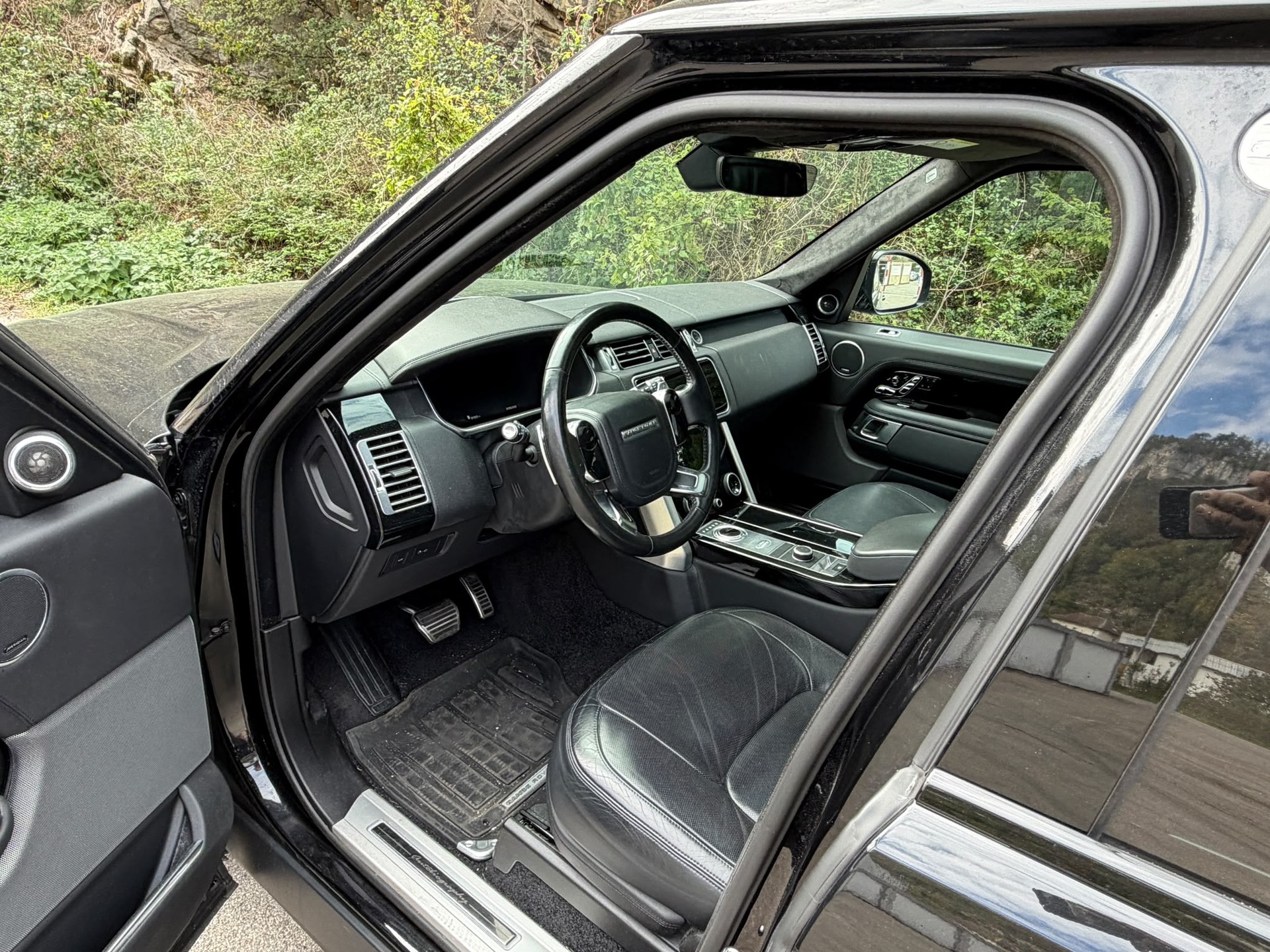 LAND ROVER Range Rover 5.0 V8 S/C Vogue Automatic-image-12