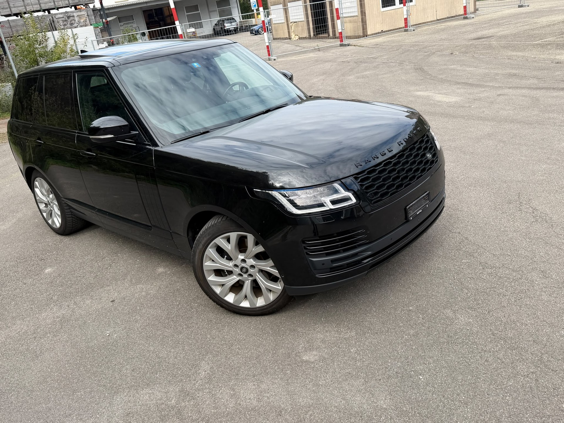 LAND ROVER Range Rover 5.0 V8 S/C Vogue Automatic-image-5