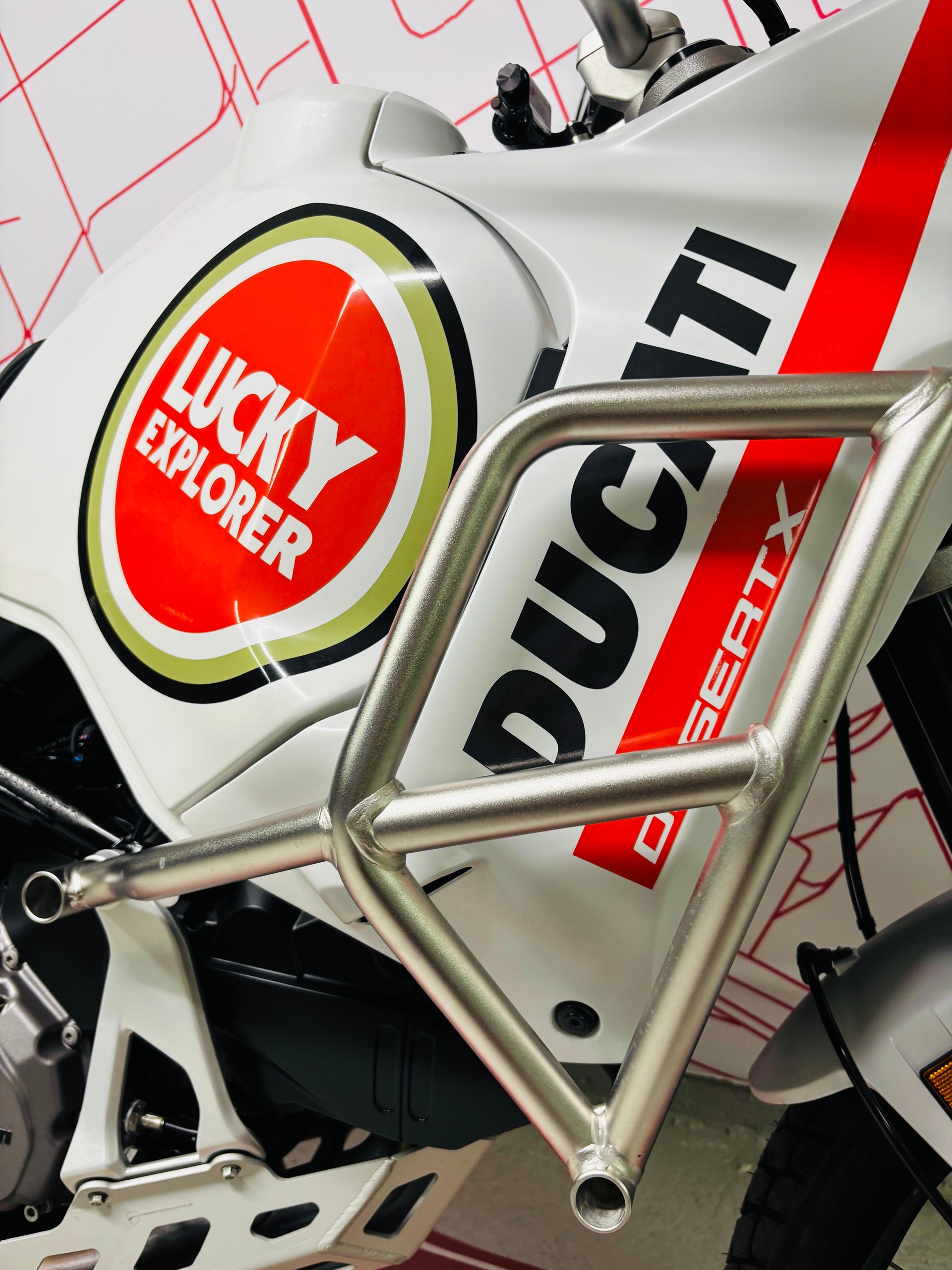 DUCATI Desert X-image-9