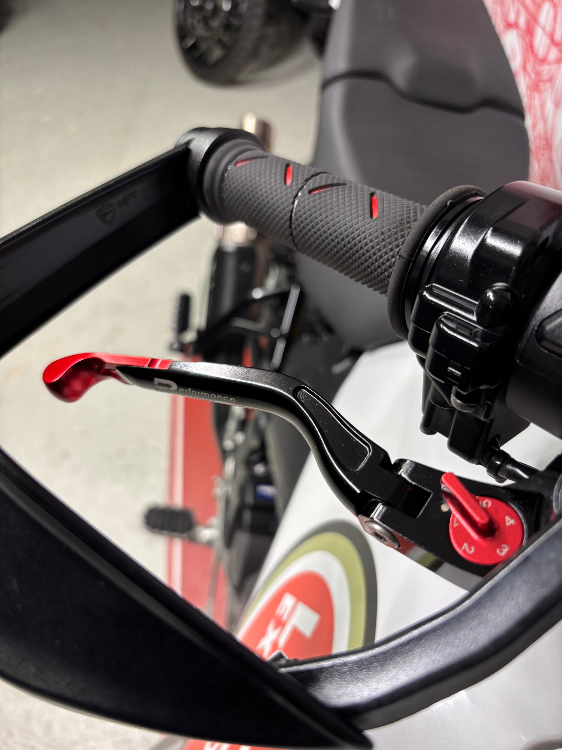 DUCATI Desert X-image-8