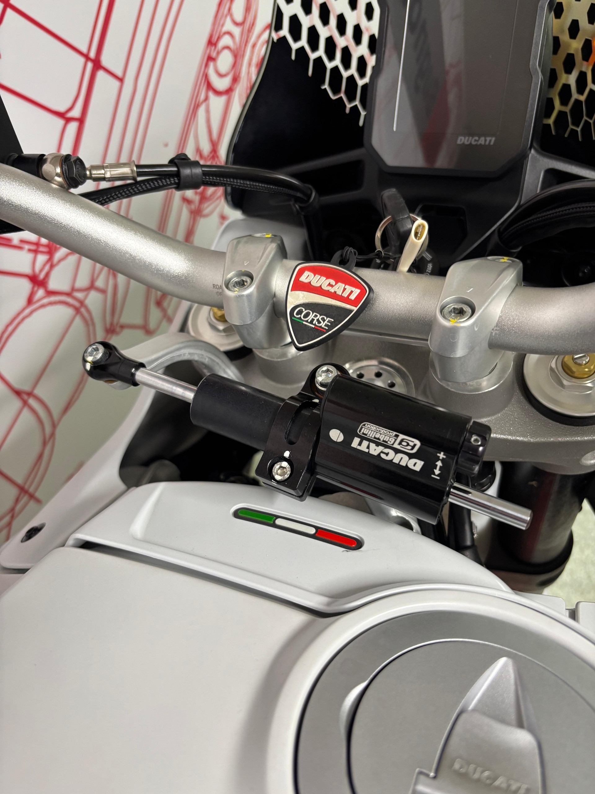 DUCATI Desert X-image-7