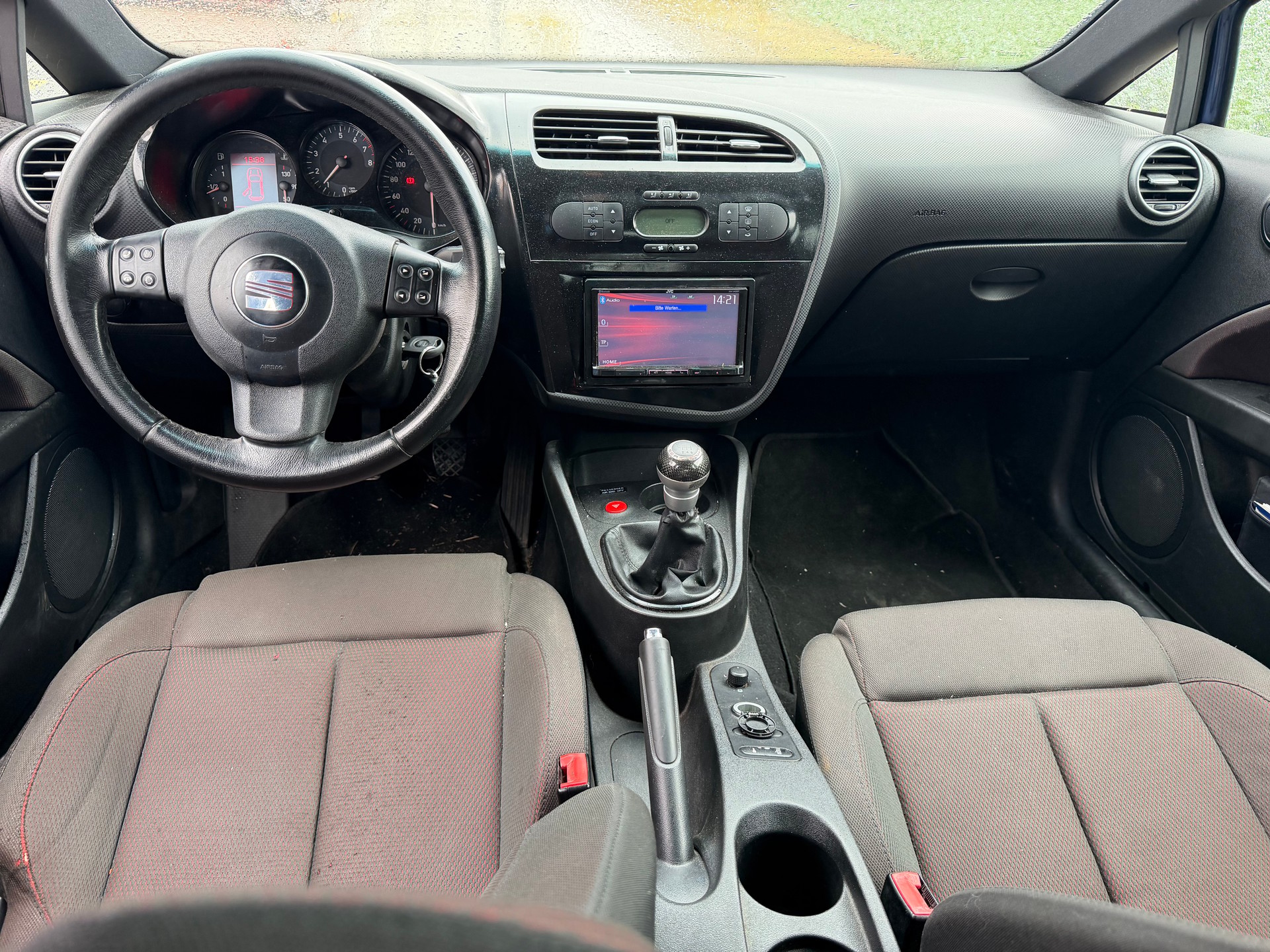 SEAT Leon 2.0 FSI T Radical-image-8