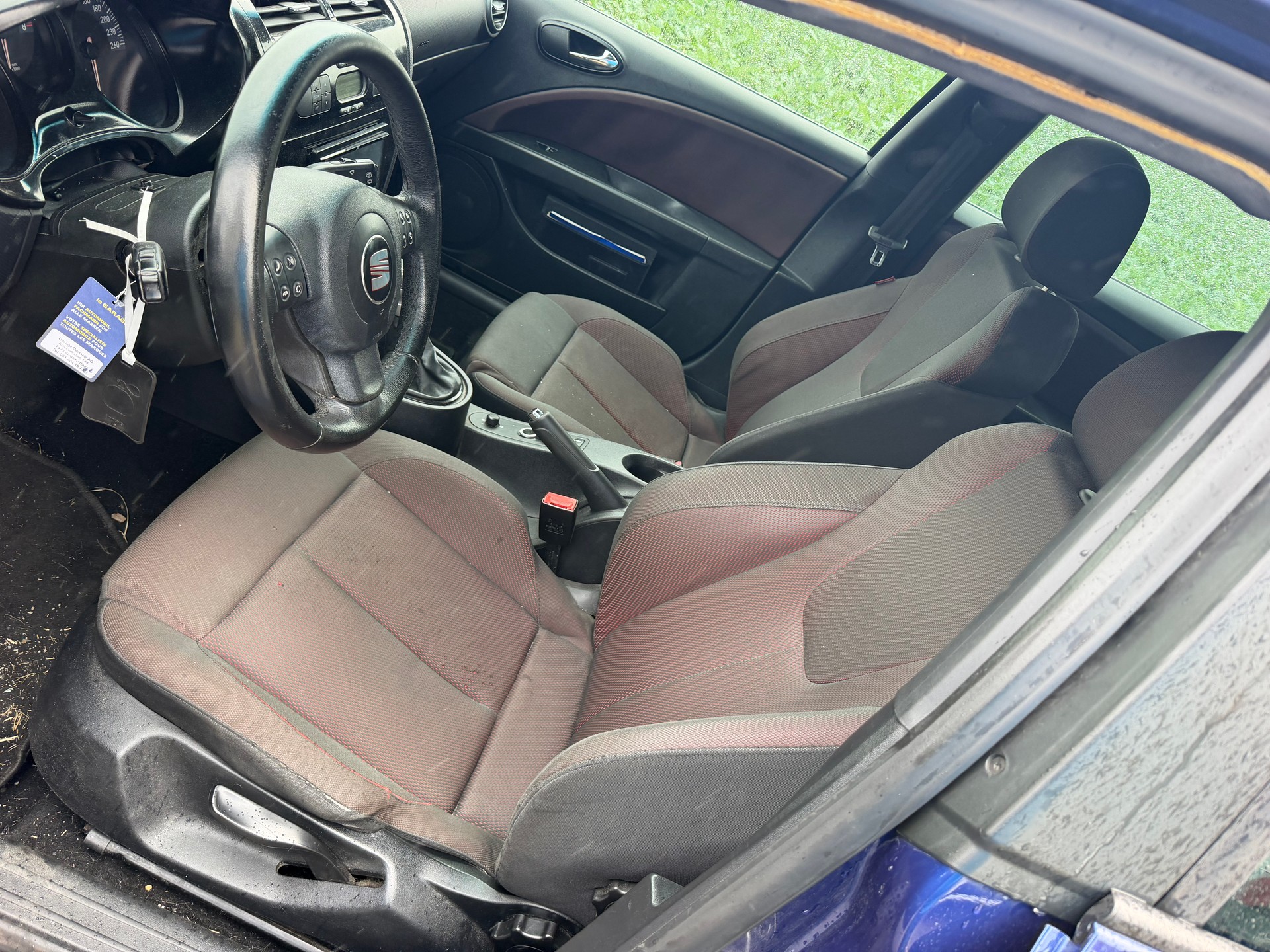 SEAT Leon 2.0 FSI T Radical-image-6