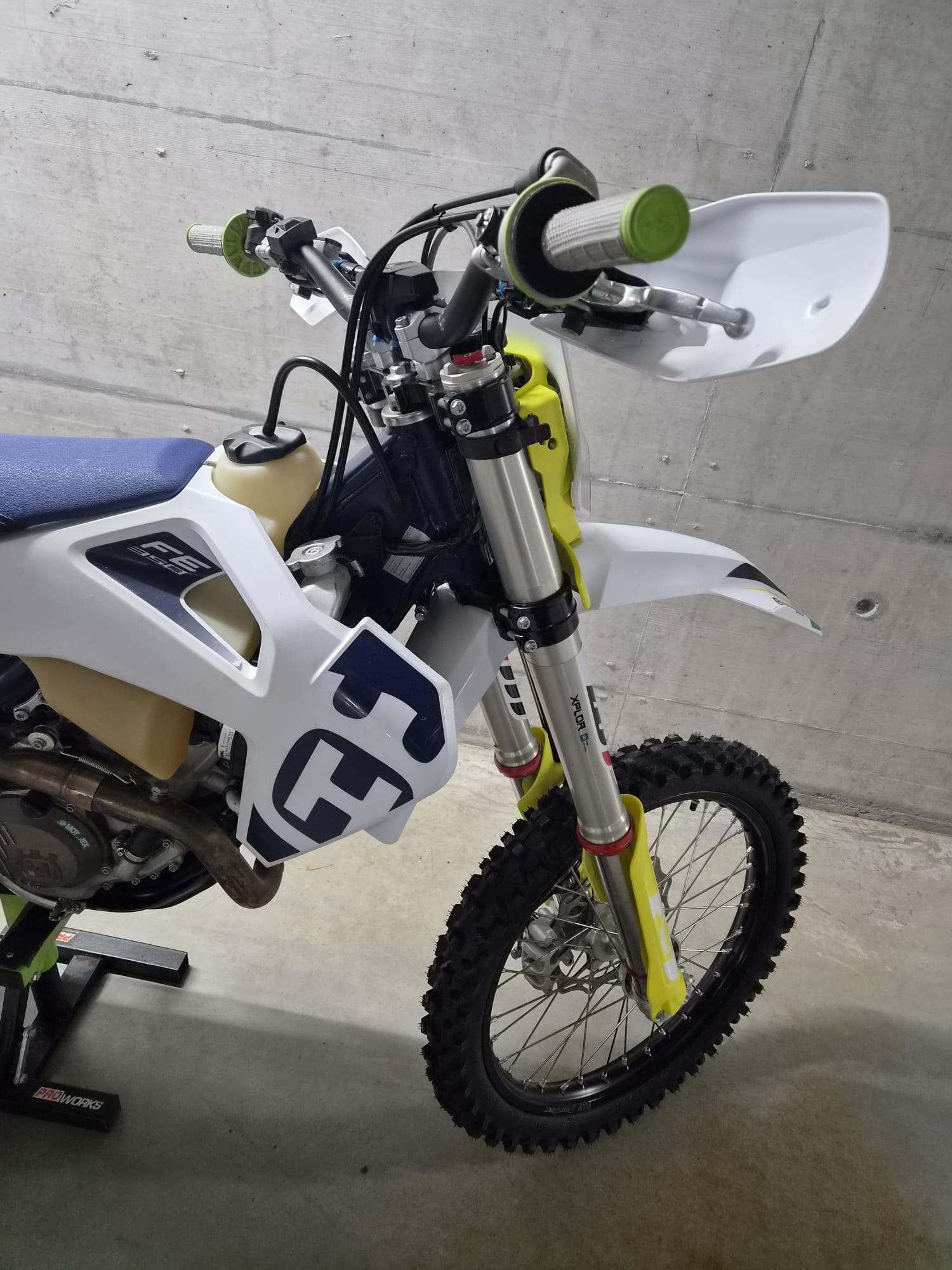 HUSQVARNA FE 350-image-1