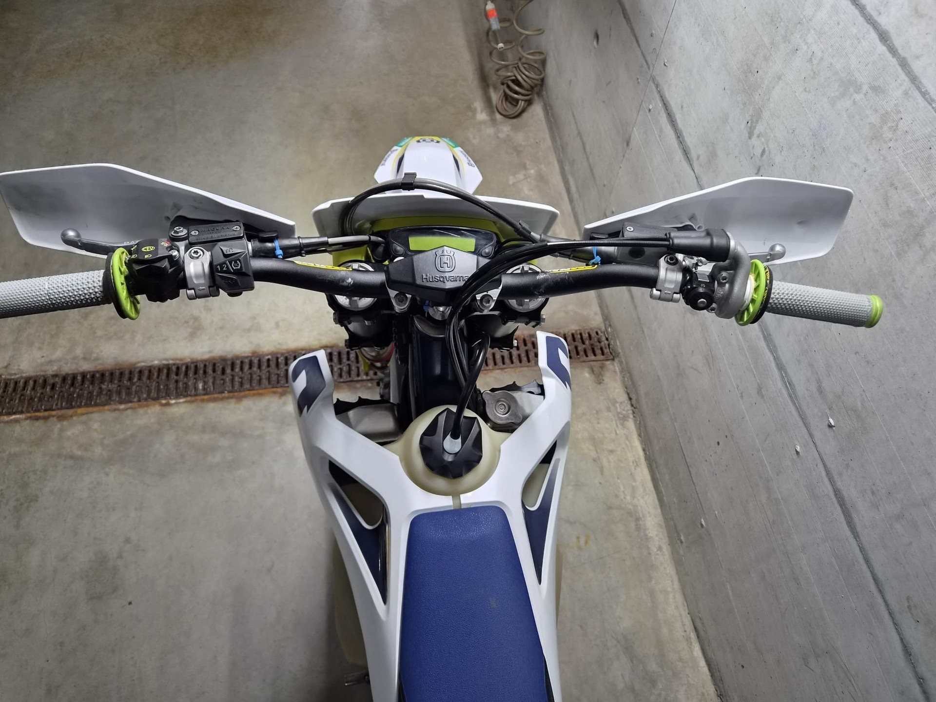 HUSQVARNA FE 350-image-5