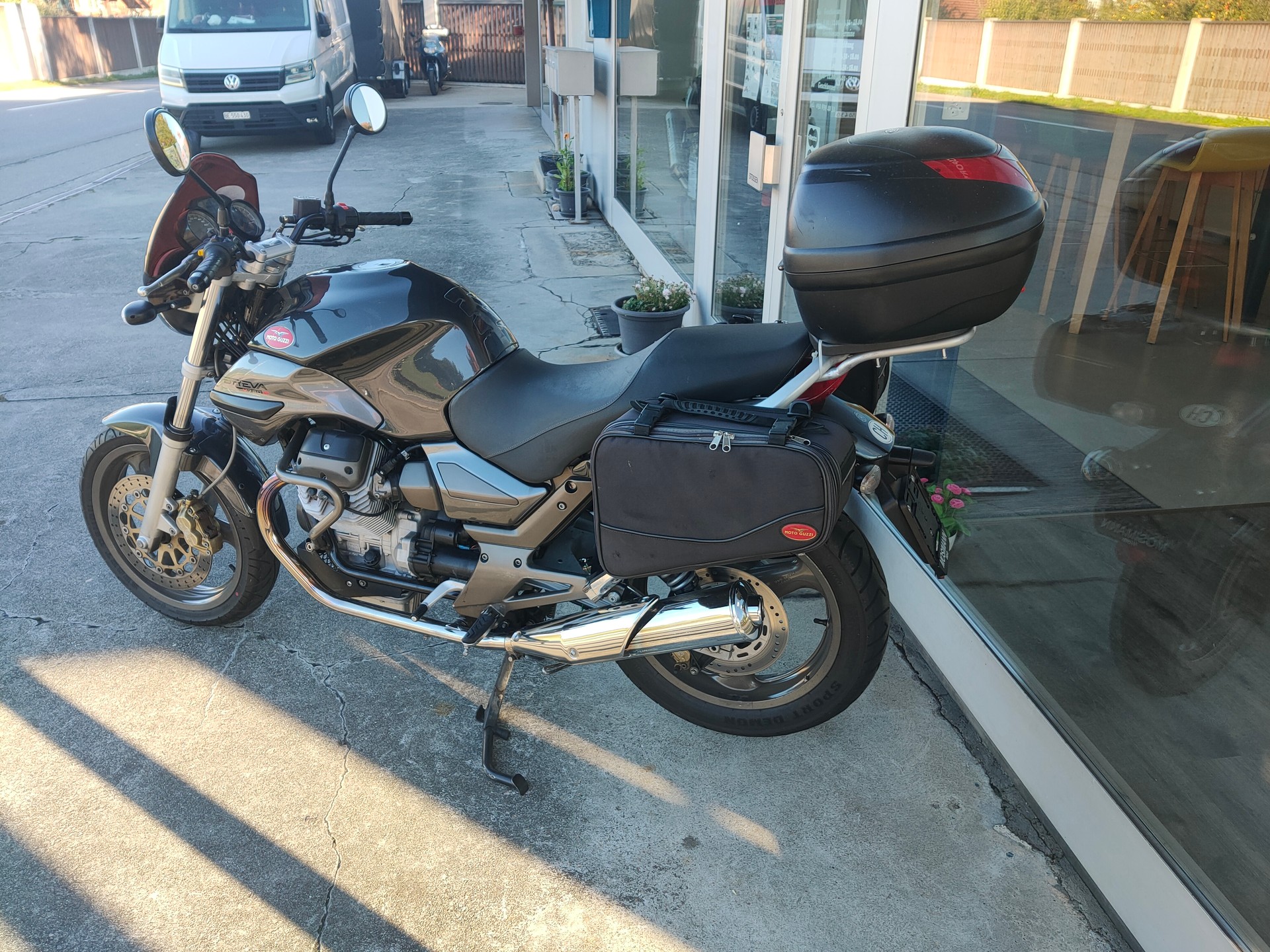 MOTO GUZZI Breva 750-image-2