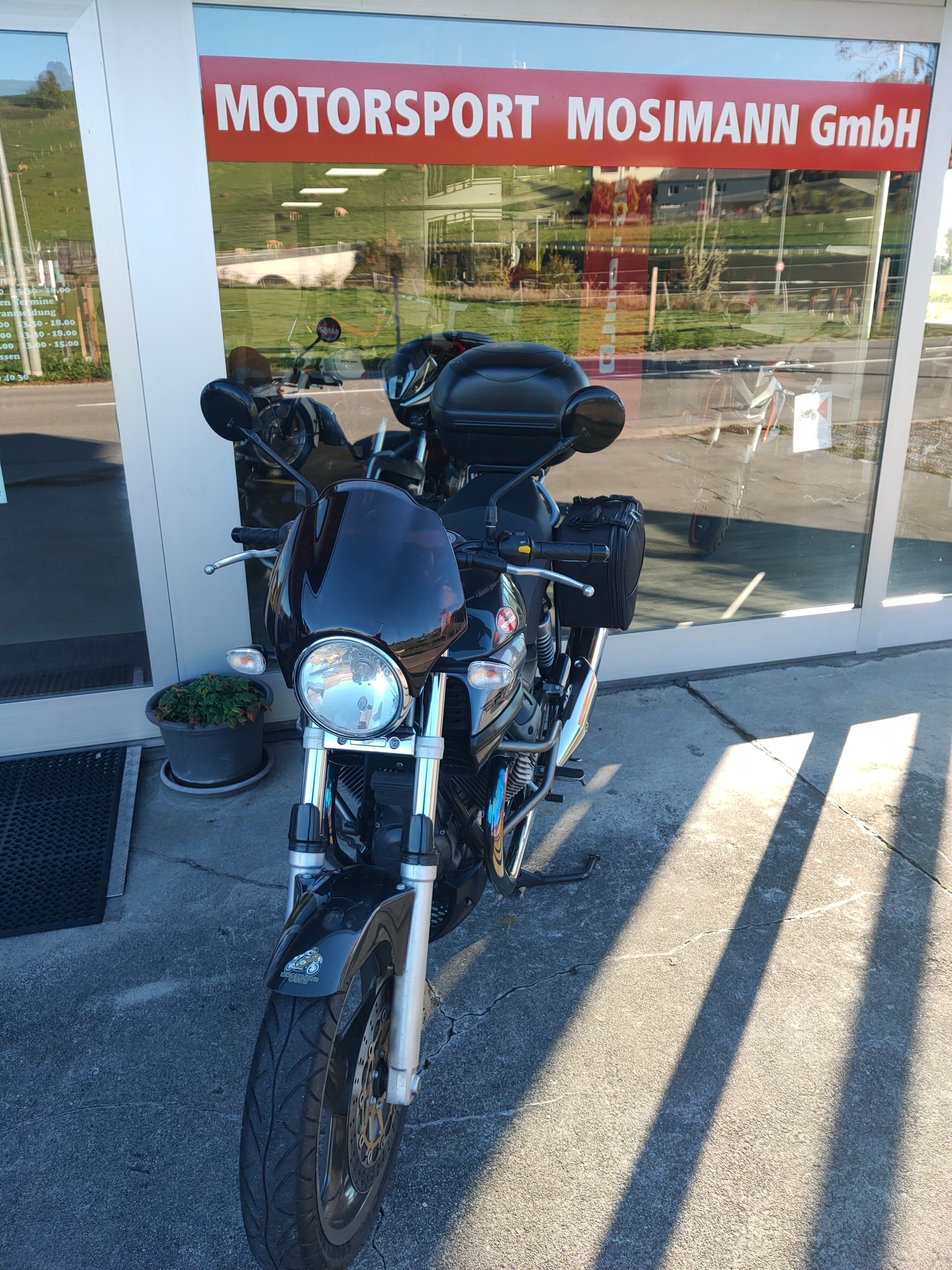 MOTO GUZZI Breva 750-image-1