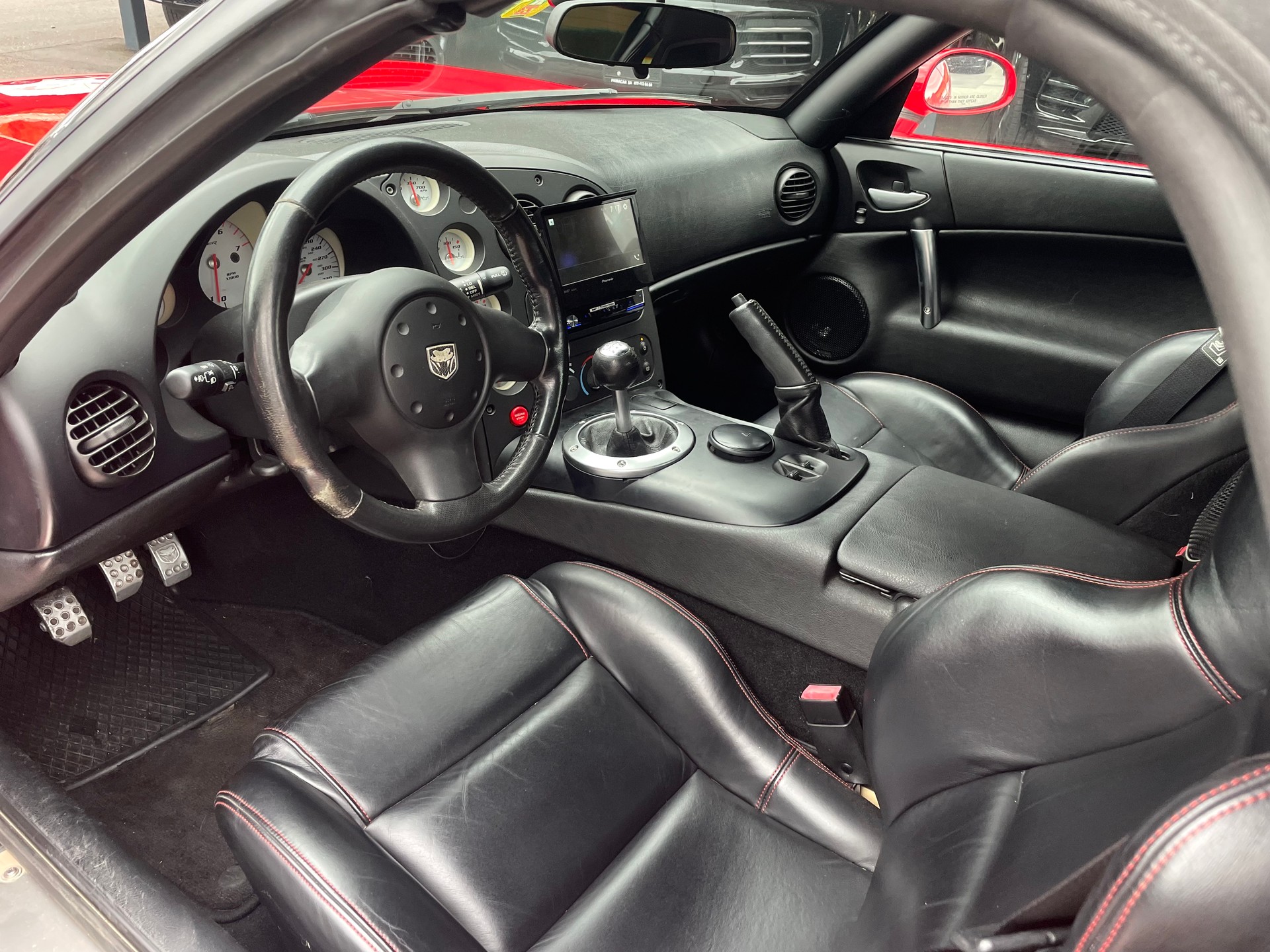 DODGE Viper SRT-10-image-2