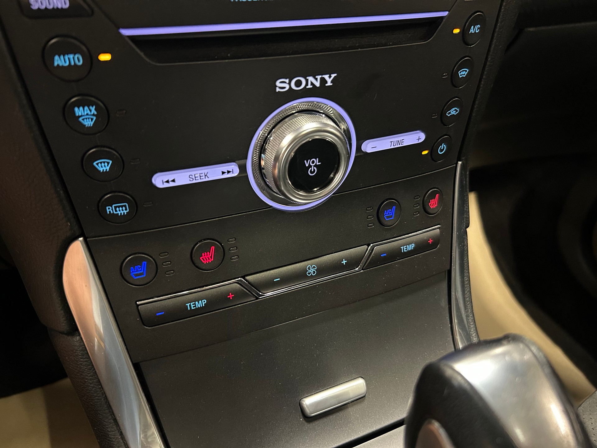 FORD Edge 2.0 TDCi ST-Line 4WD PowerShift-image-15
