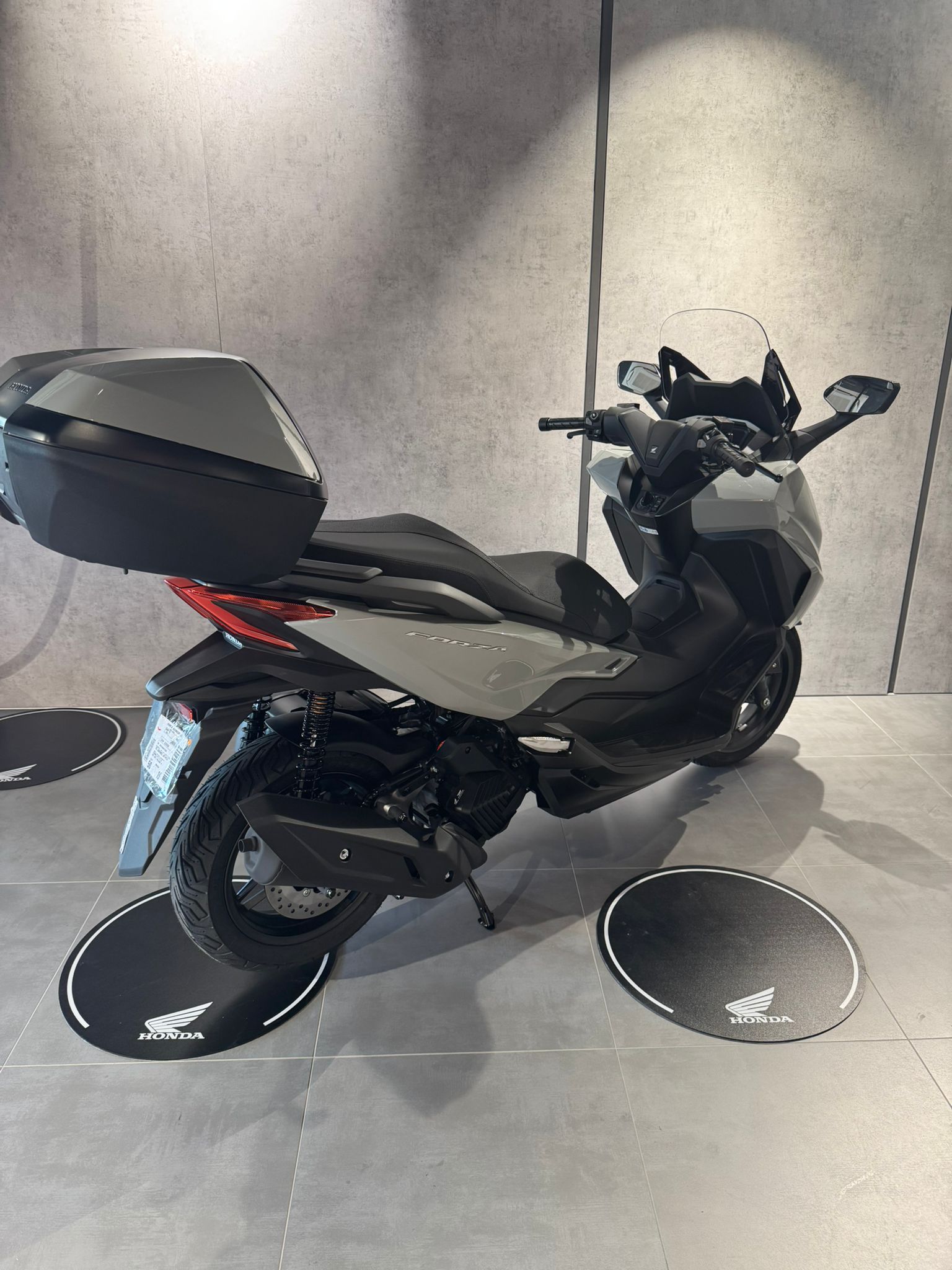 HONDA Nss 125 Forza Smart TopBox-image-2