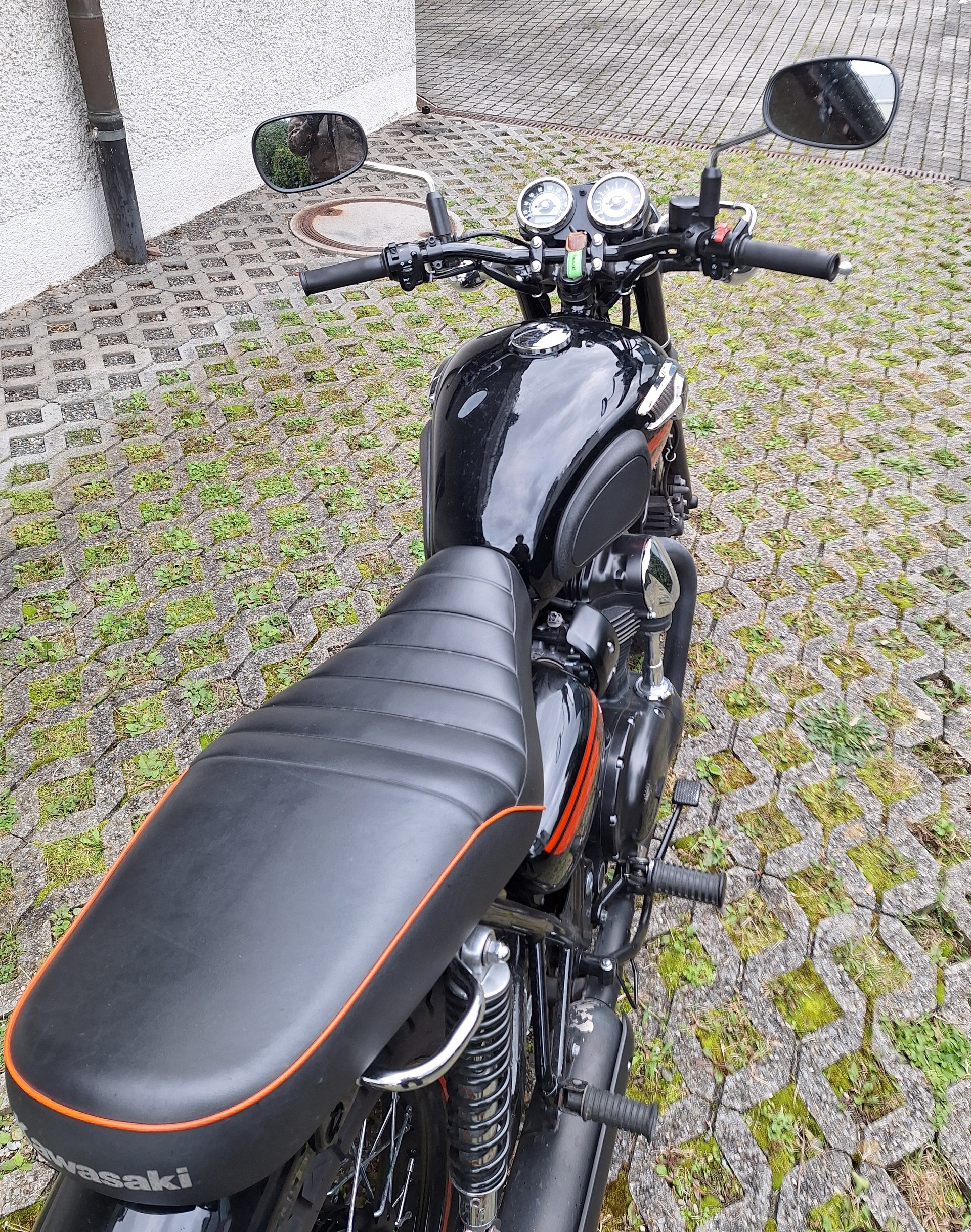 KAWASAKI W 800 Special Edition-image-9