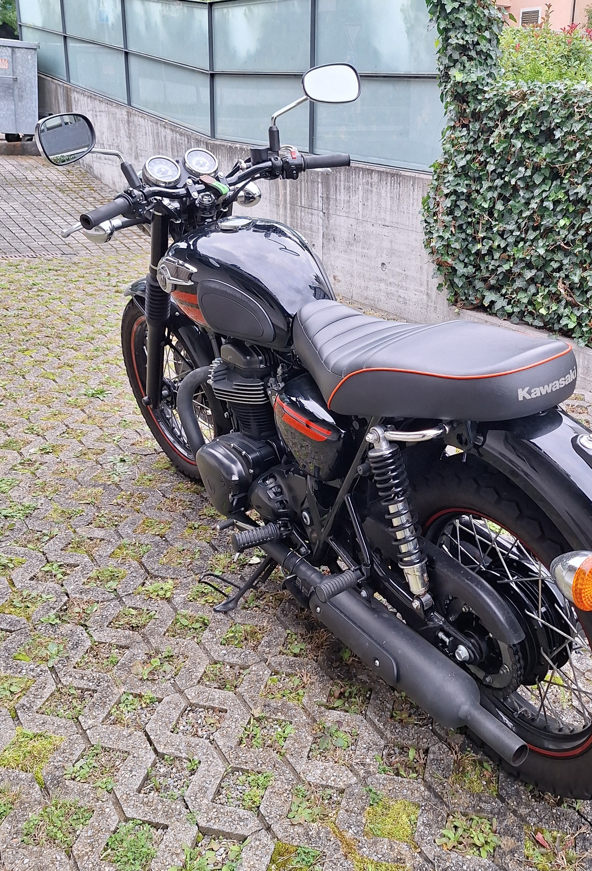 KAWASAKI W 800 Special Edition-image-1