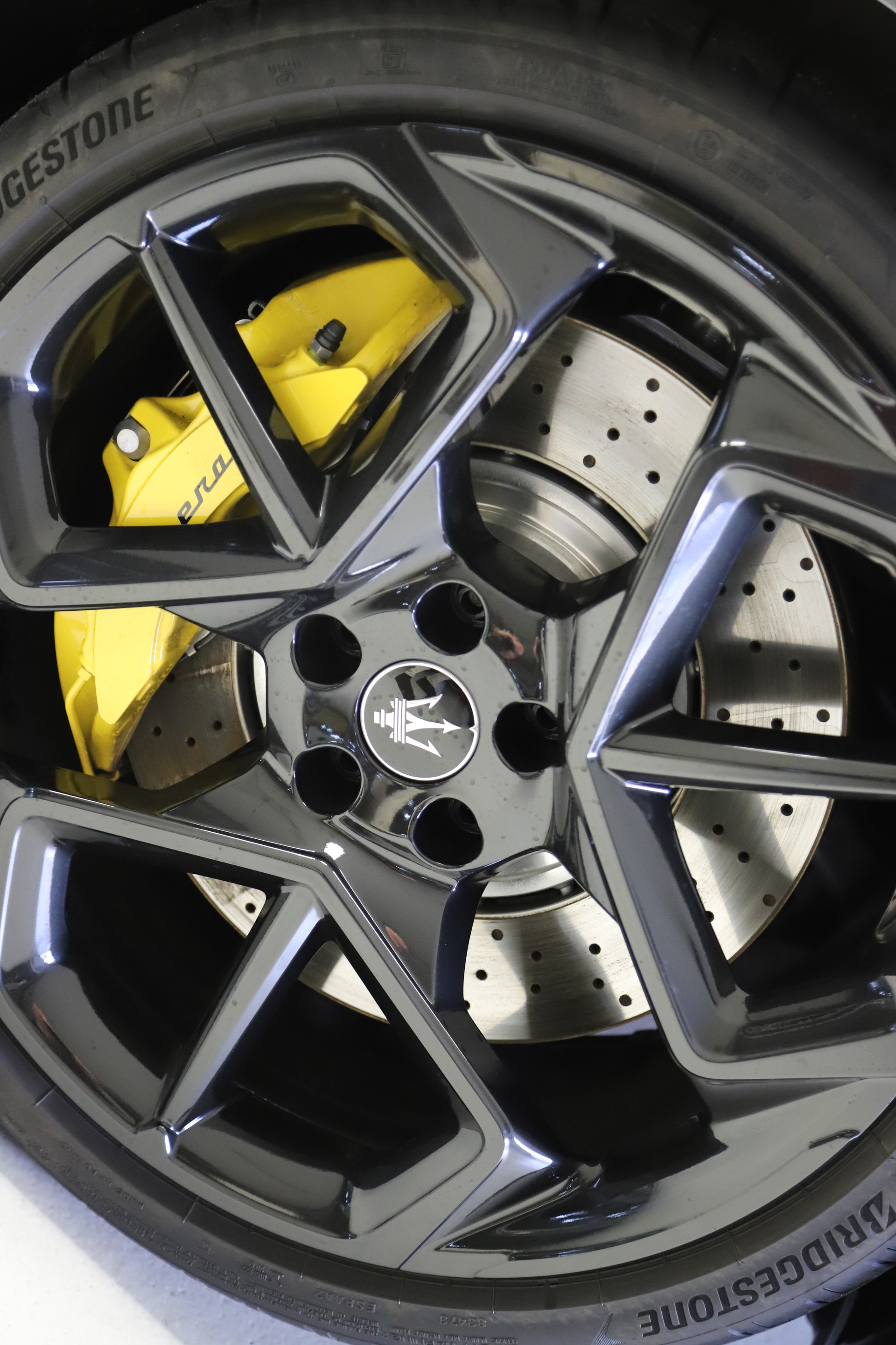 MASERATI MC 20-image-13