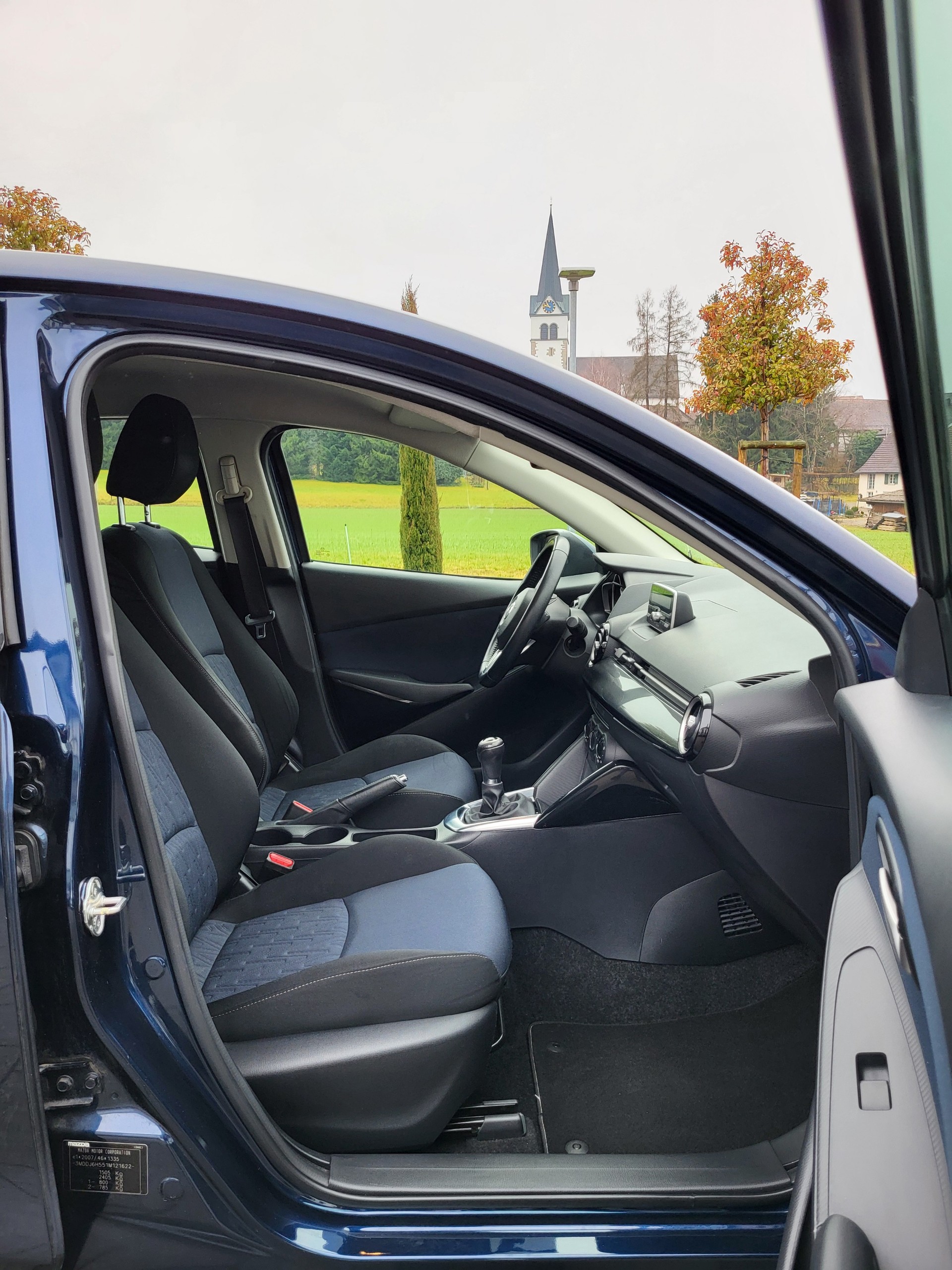 MAZDA 2 1.5i 16V Skyactiv-G Ambition-image-4