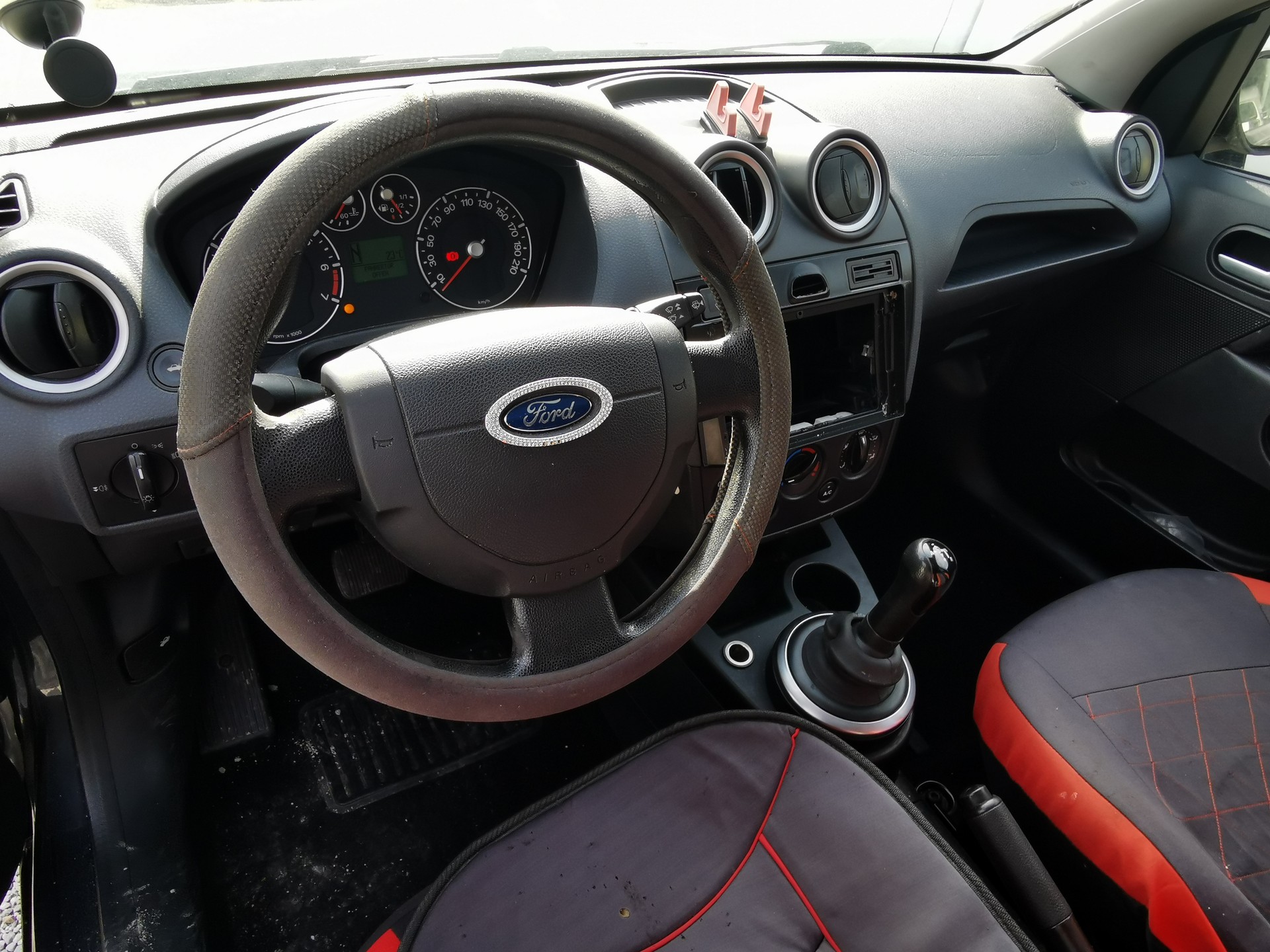 FORD Fiesta 14 Automat geprüft-image-10