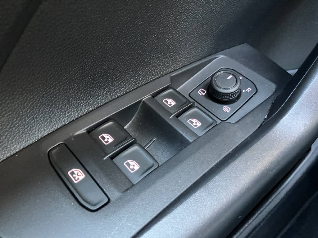 VW T-Cross 1.0 TSI 110 Life DSG-image-18