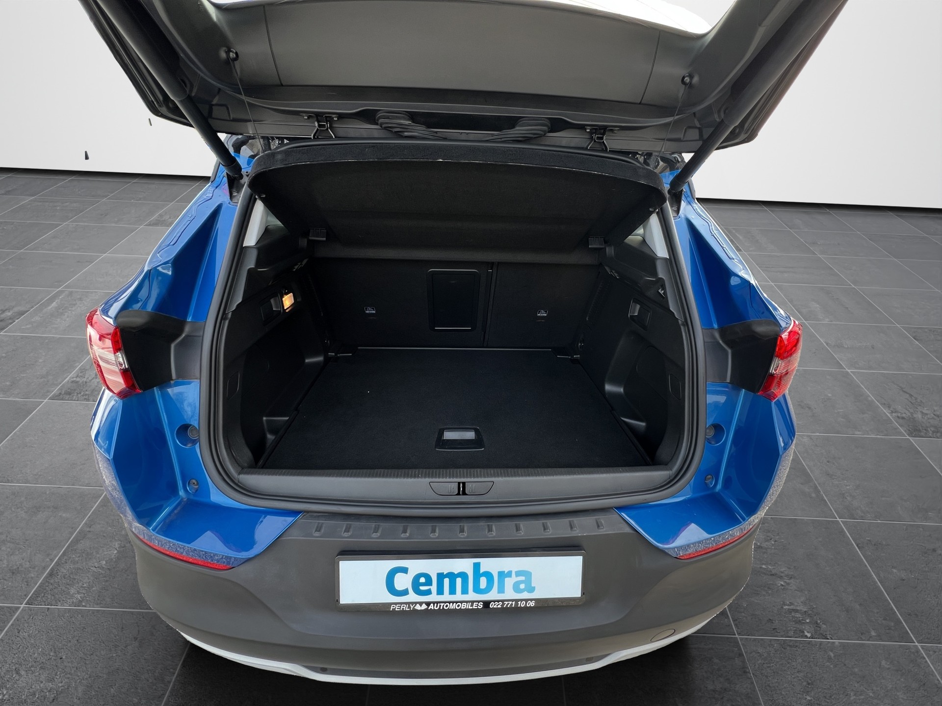 OPEL Grandland X 1.2i TP Ultim-image-16