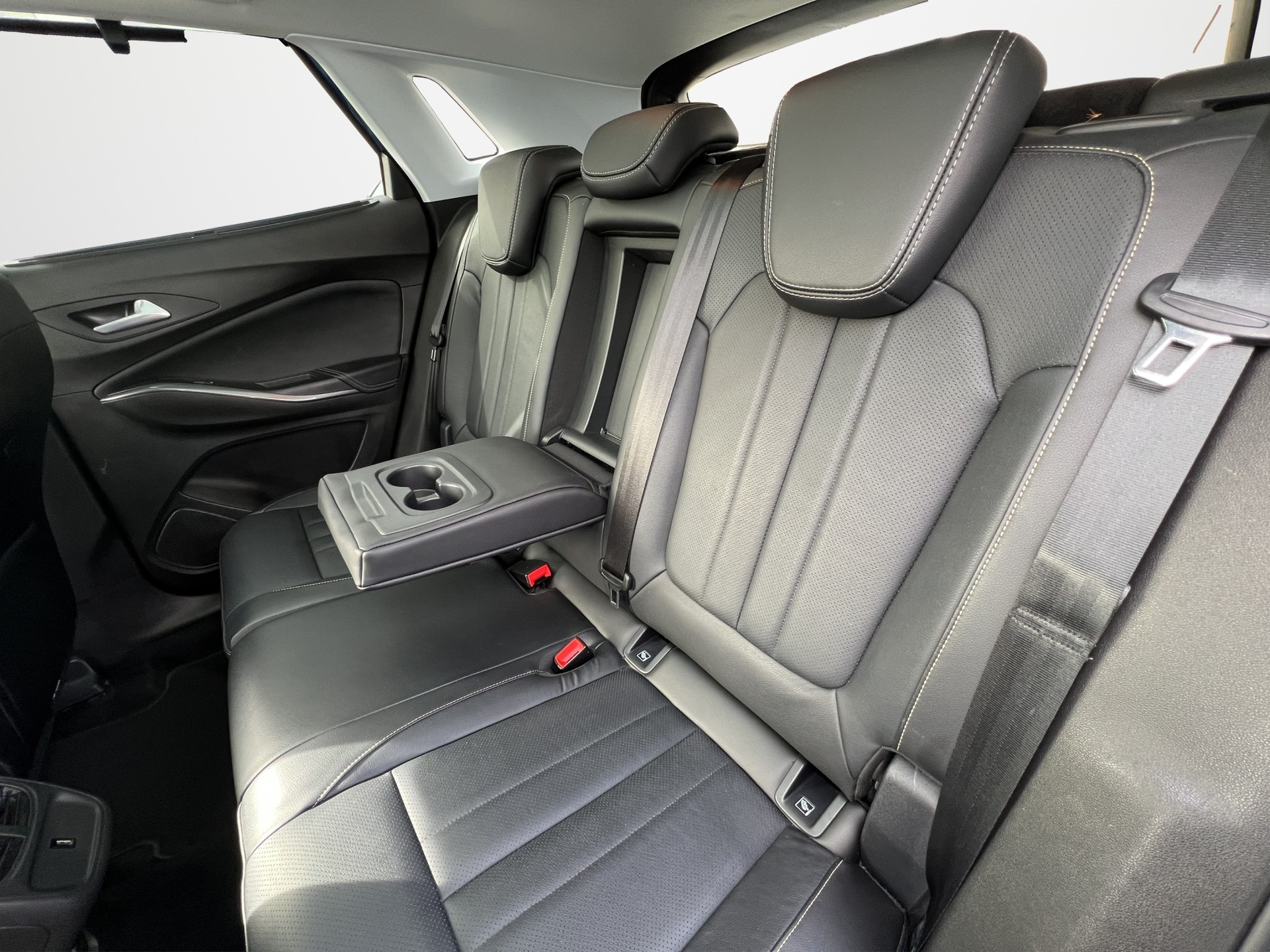 OPEL Grandland X 1.2i TP Ultim-image-11