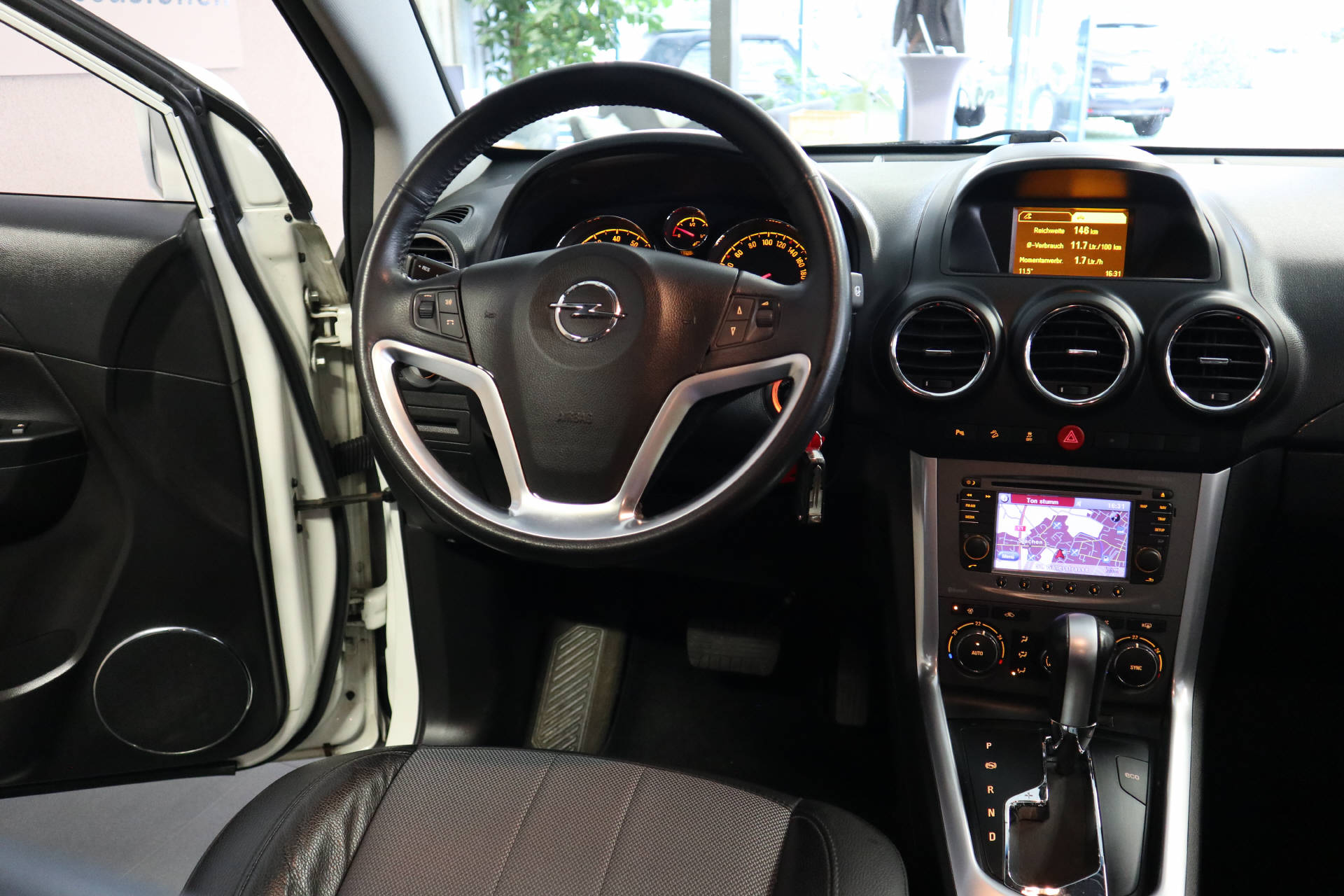 OPEL Antara 2.4 ecoT Enjoy 4WD-image-11