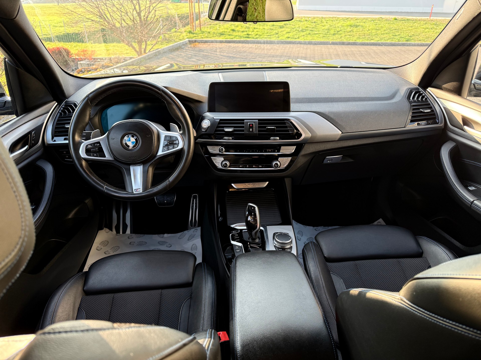 BMW X3 xDrive 20d Individual M Sport Steptronic-image-13