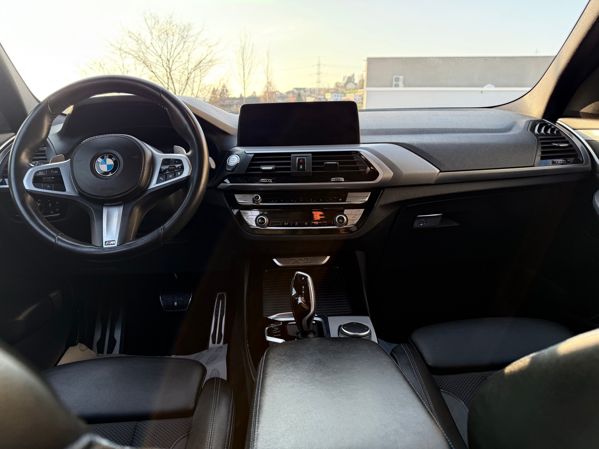 BMW X3 xDrive 20d Individual M Sport Steptronic-image-14