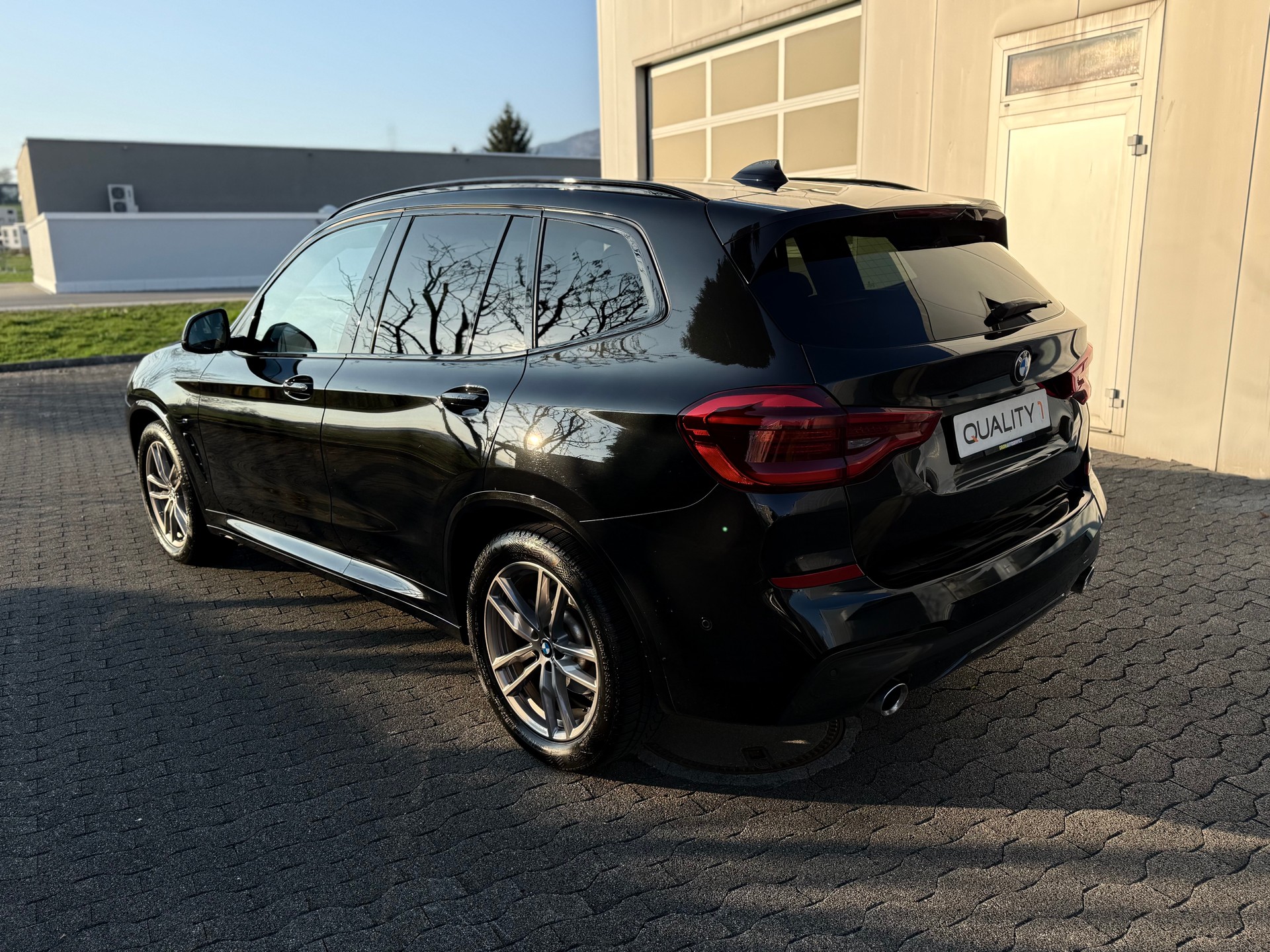 BMW X3 xDrive 20d Individual M Sport Steptronic-image-5